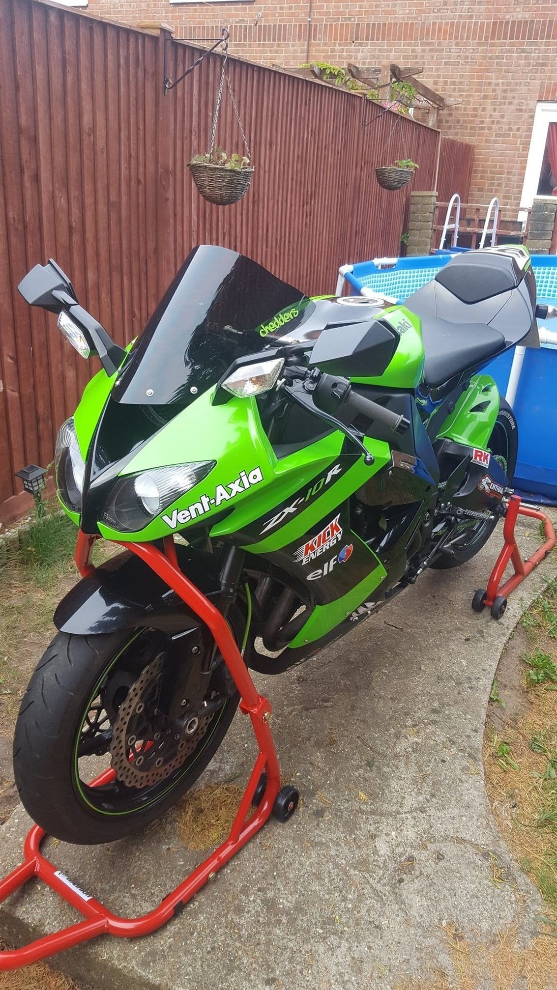 Sick custom Kawasaki ZX10R we built years ago. 240 wide tire kit