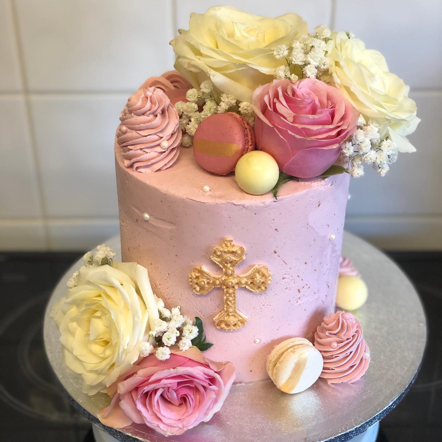 Helen’s Heavenly Cakes &... - Helen’s Heavenly Cakes & Bakes