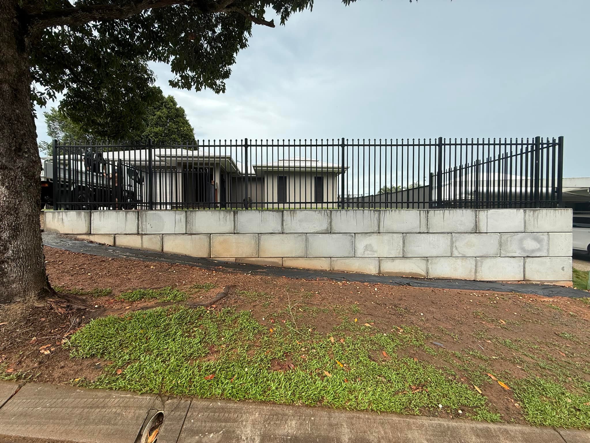 Z I E N Fencing | Cairns QLD
