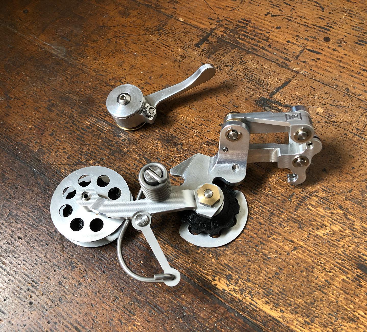 Why the non-electronic, non-indexed Silver OM-1 manufactured by
