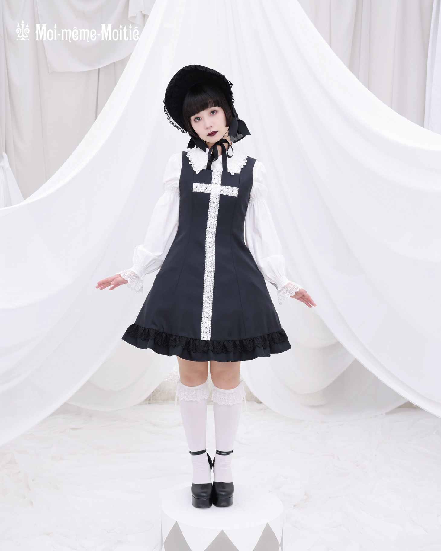 🥀Arrival now 🥀 バイカラー十字架アップリケジャンパースカート