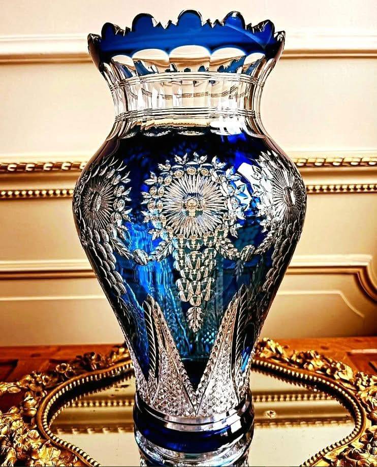 CRYSTAL VAL SAINT LAMBERT PIQUE FLEURS Second half of the 20th century