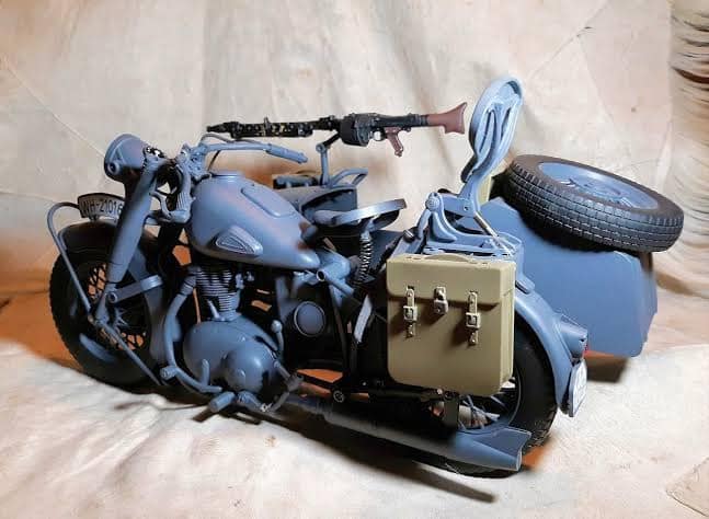 Customized 1/6 scale motorcycle and sidecar