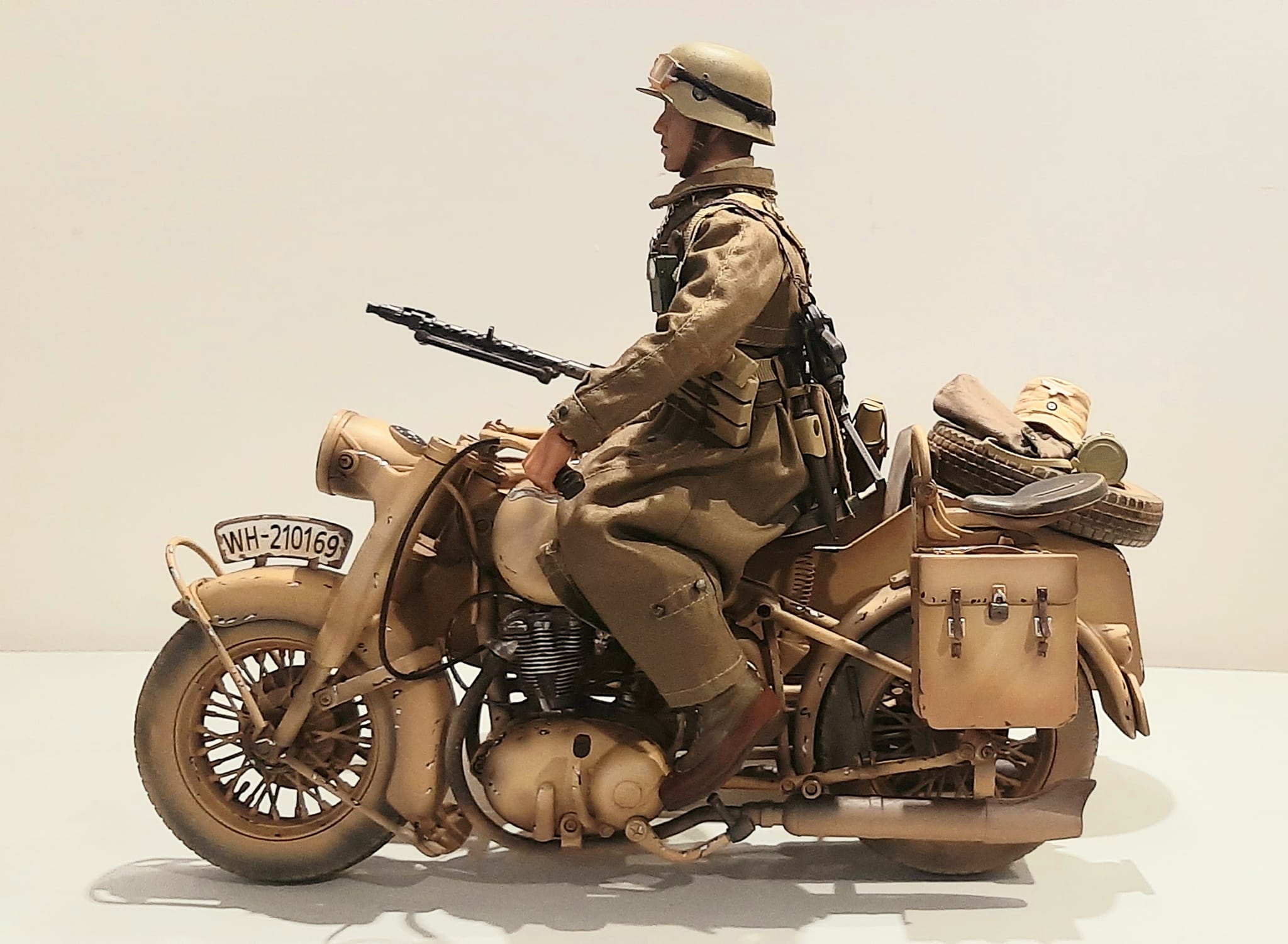 Customized 1/6 scale motorcycle and sidecar