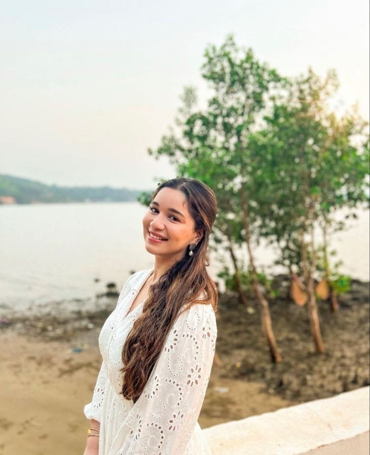 sara tendulkar graduation dress I did what?' Tendulkar's pictures on Instagram take Internet by storm. Sara Tendulkar, daughter of Indian cricket great Sachin Tendulkar, created storm on social media with her Instagram post featuring Cricketer sachin