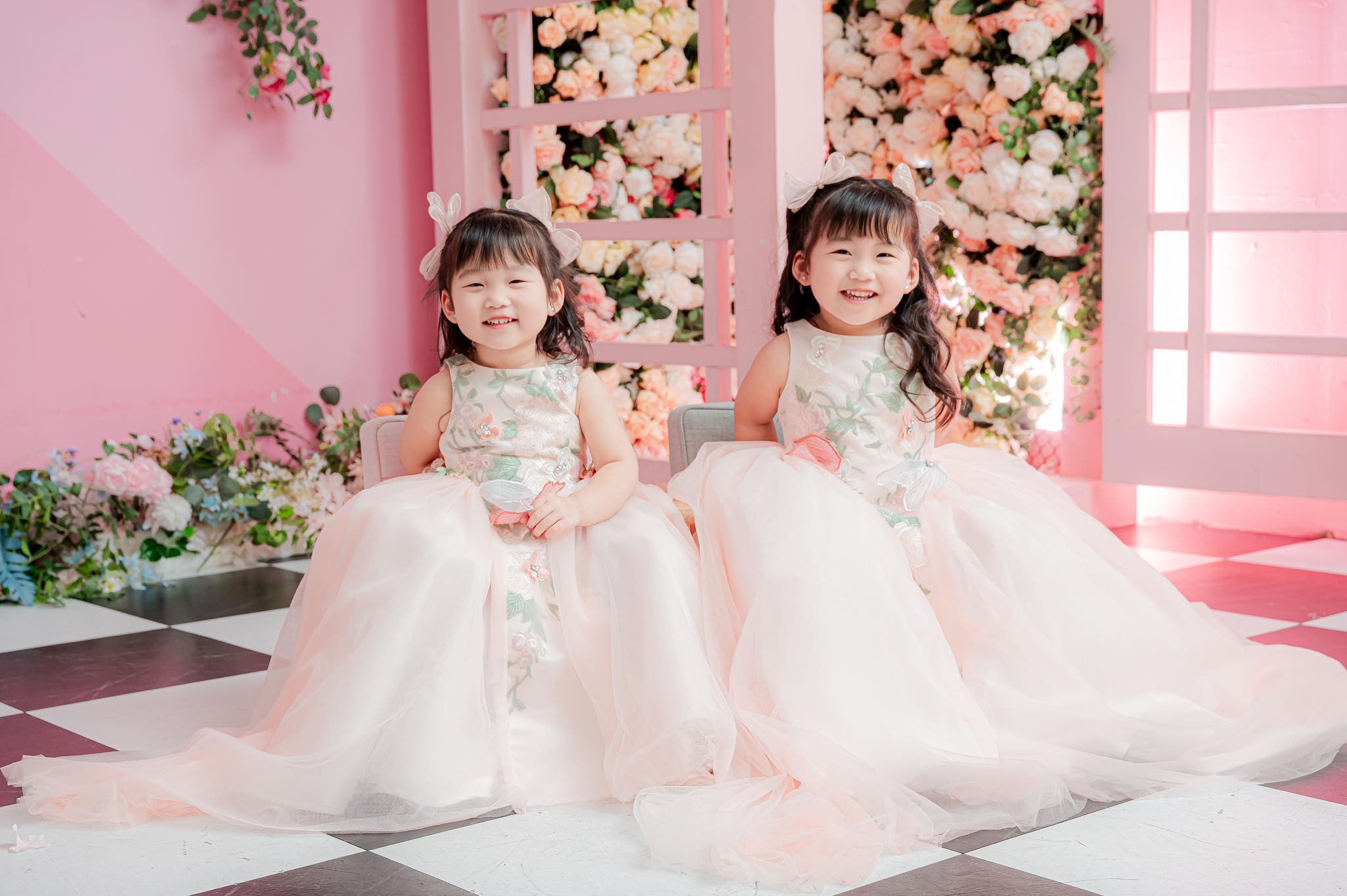 歡喜冤家 - 豬妞&旺仔 - 歡喜冤家 - 豬妞&旺仔 added a new photo.