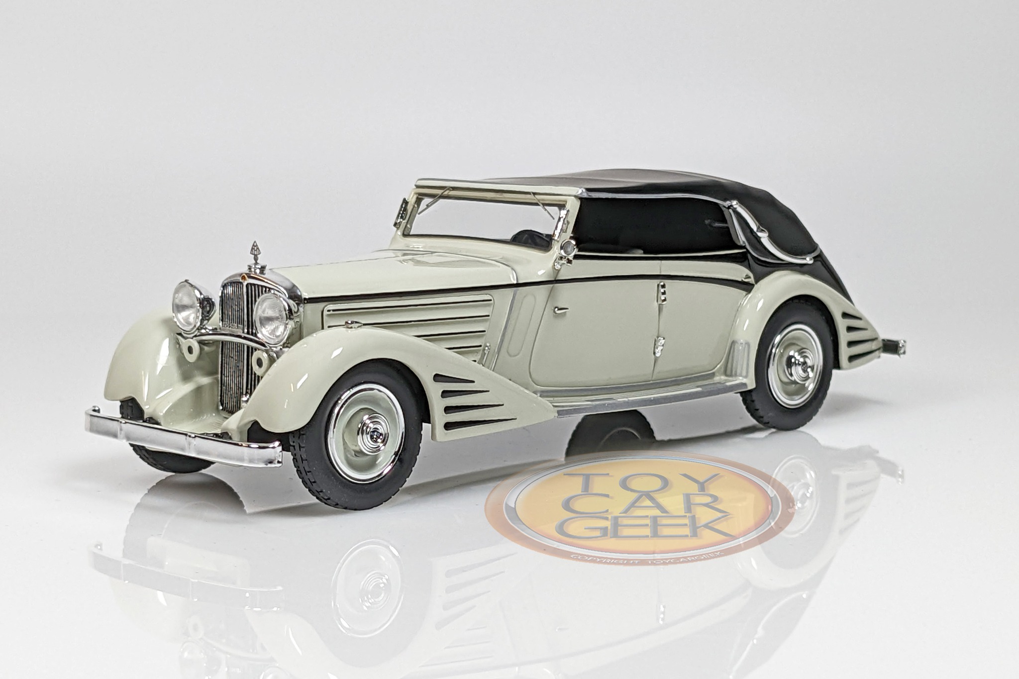1934 Maybach Zeppelin DS8 1:43 scale model from CMF