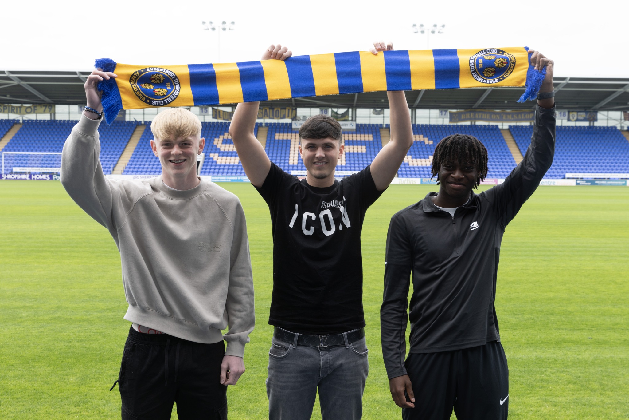 Shrewsbury Town - 🖊️ Shrewsbury Town are delighted to...