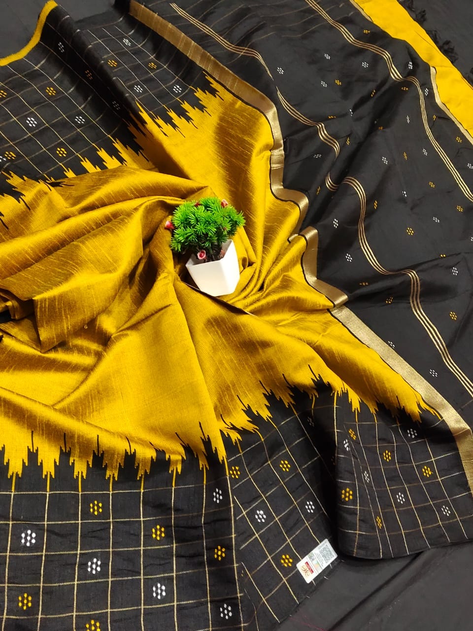 Bindee - Authentic handwoven pure raw silk saree with... | Facebook