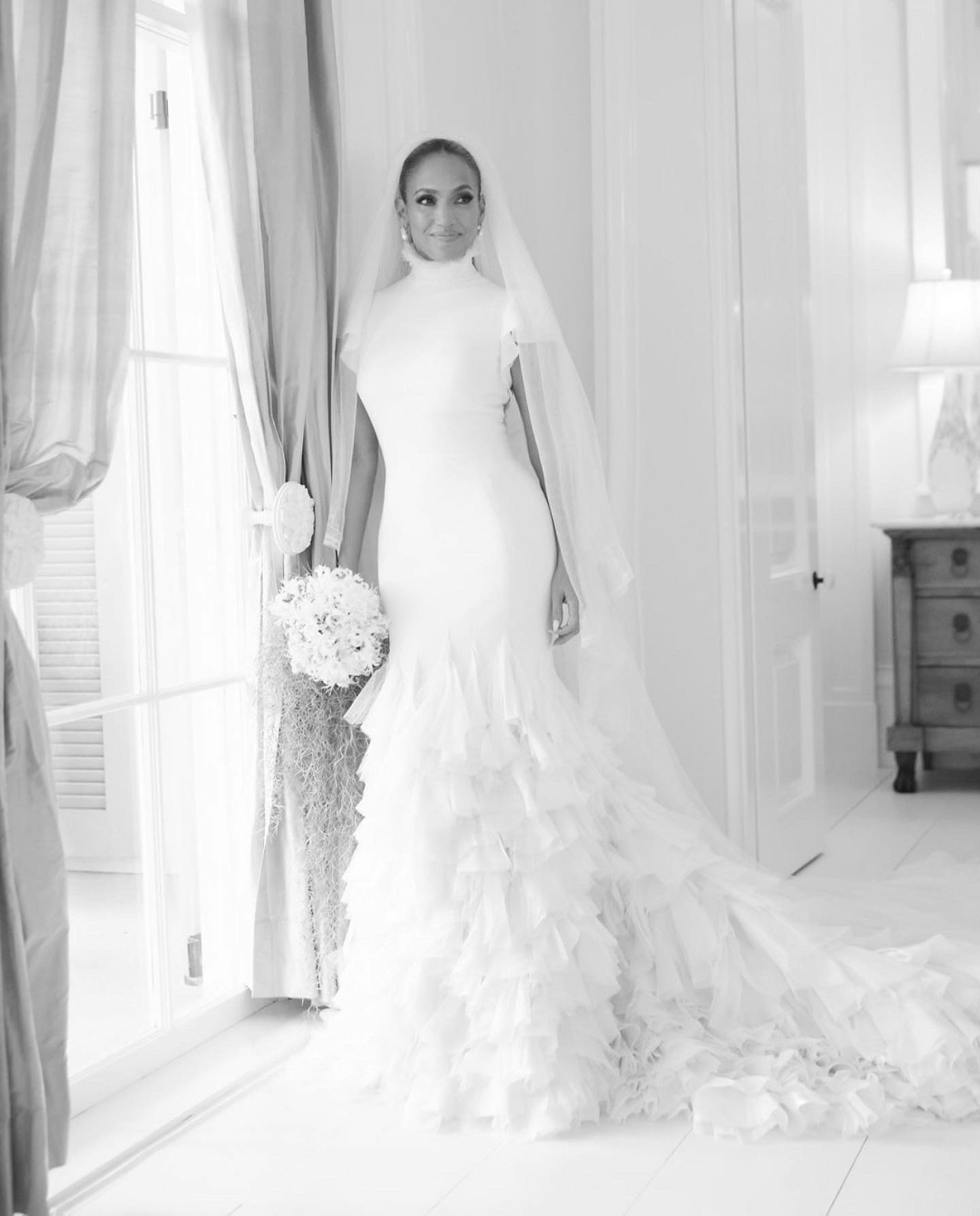 high neck midi dress white Charlisse – Ornate lace refinement – High-neck one for the brides-to-be tag_new-arrivals room for hips Size:4.5