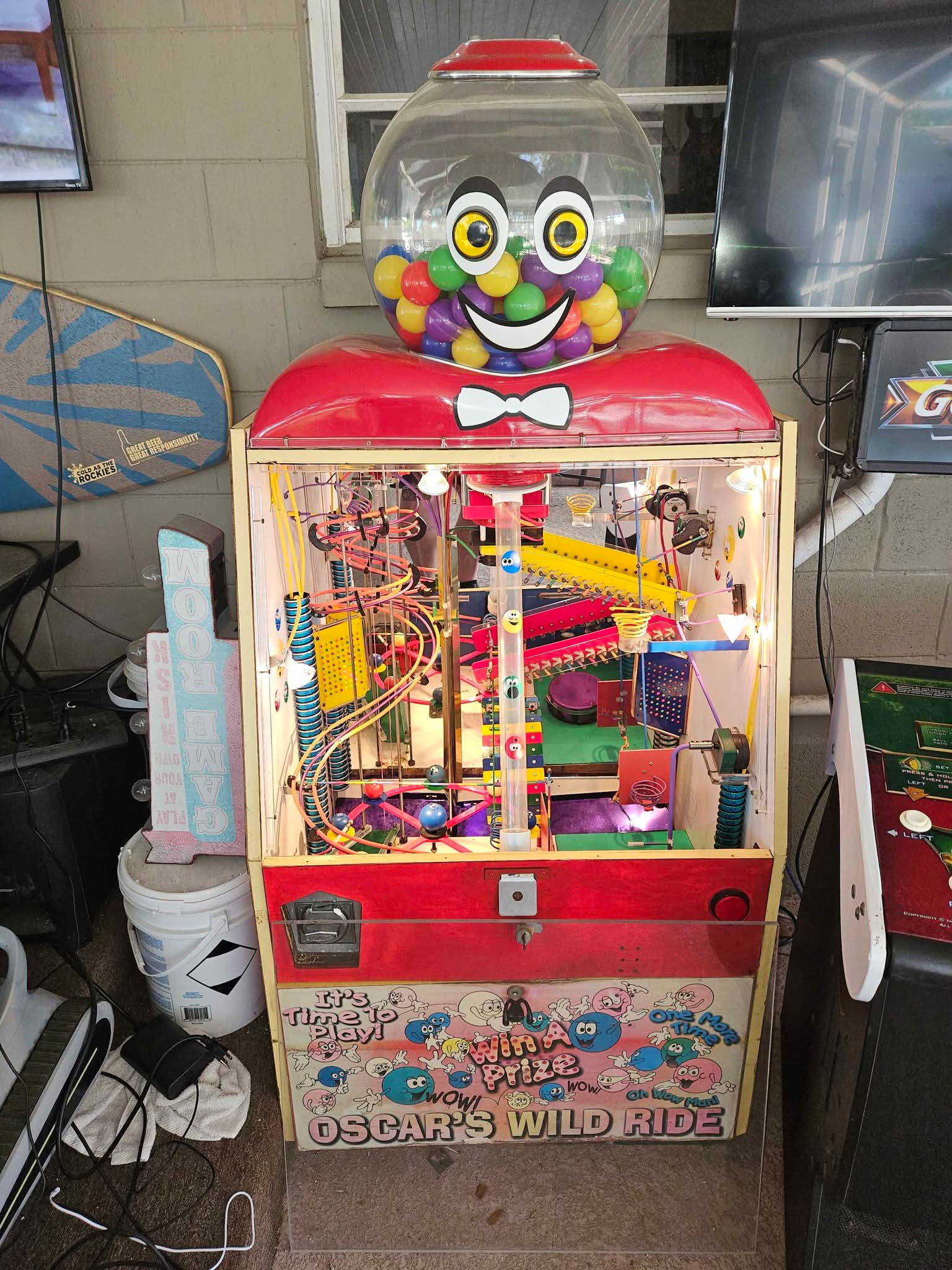 Oscars Wild Ride Kinetic Gumball Machine - Slot Machines | Facebook