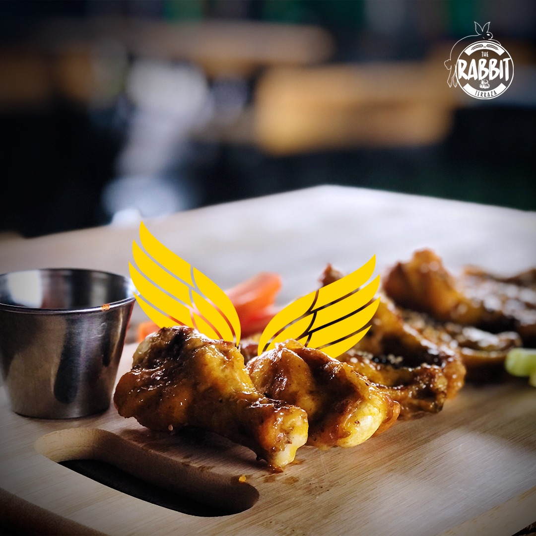 Las mejores alitas las encuentras en... - The Rabbit Terraza | Facebook