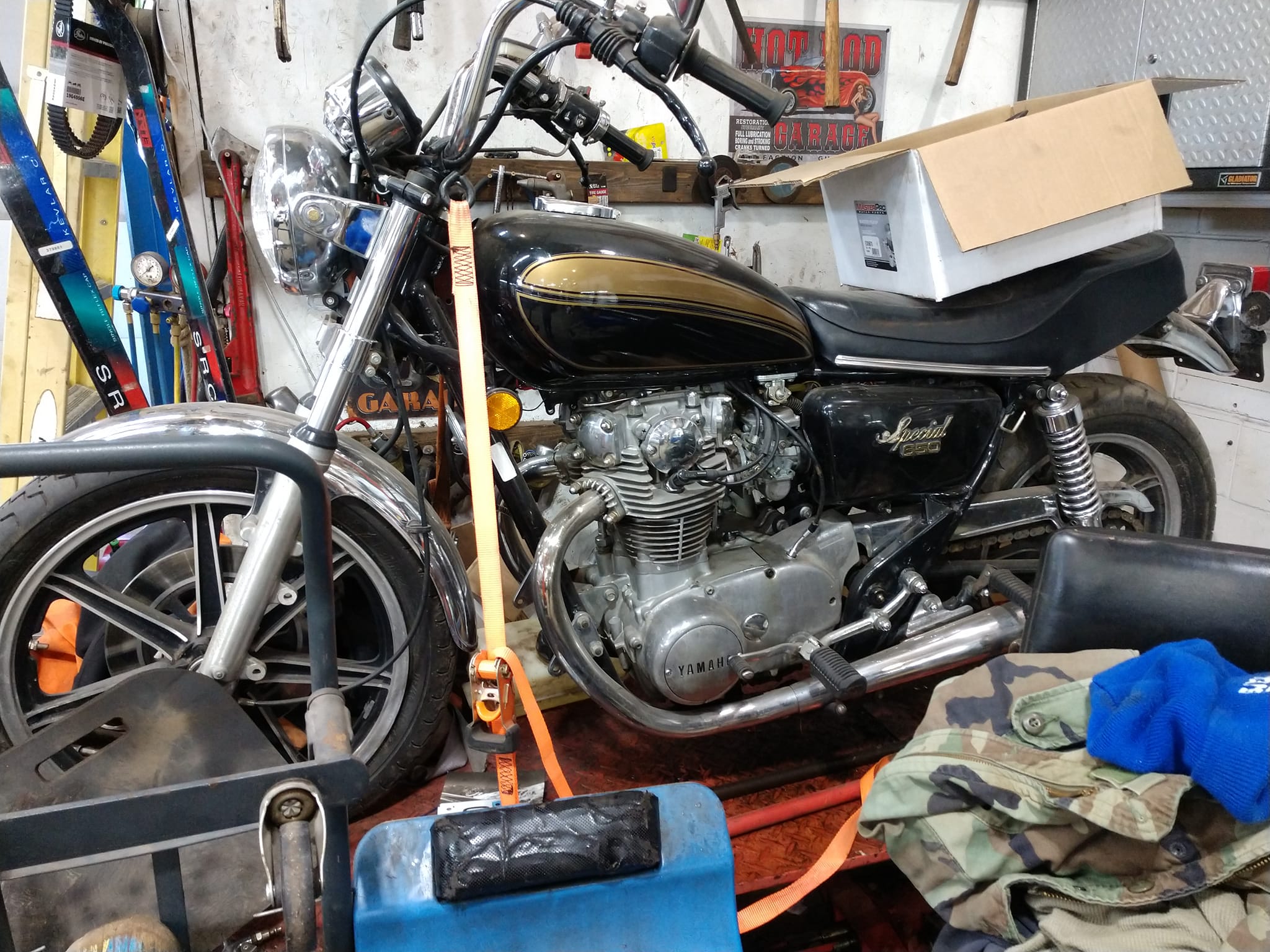 What was the original rear tire brand for a 1972 Yamaha 650?