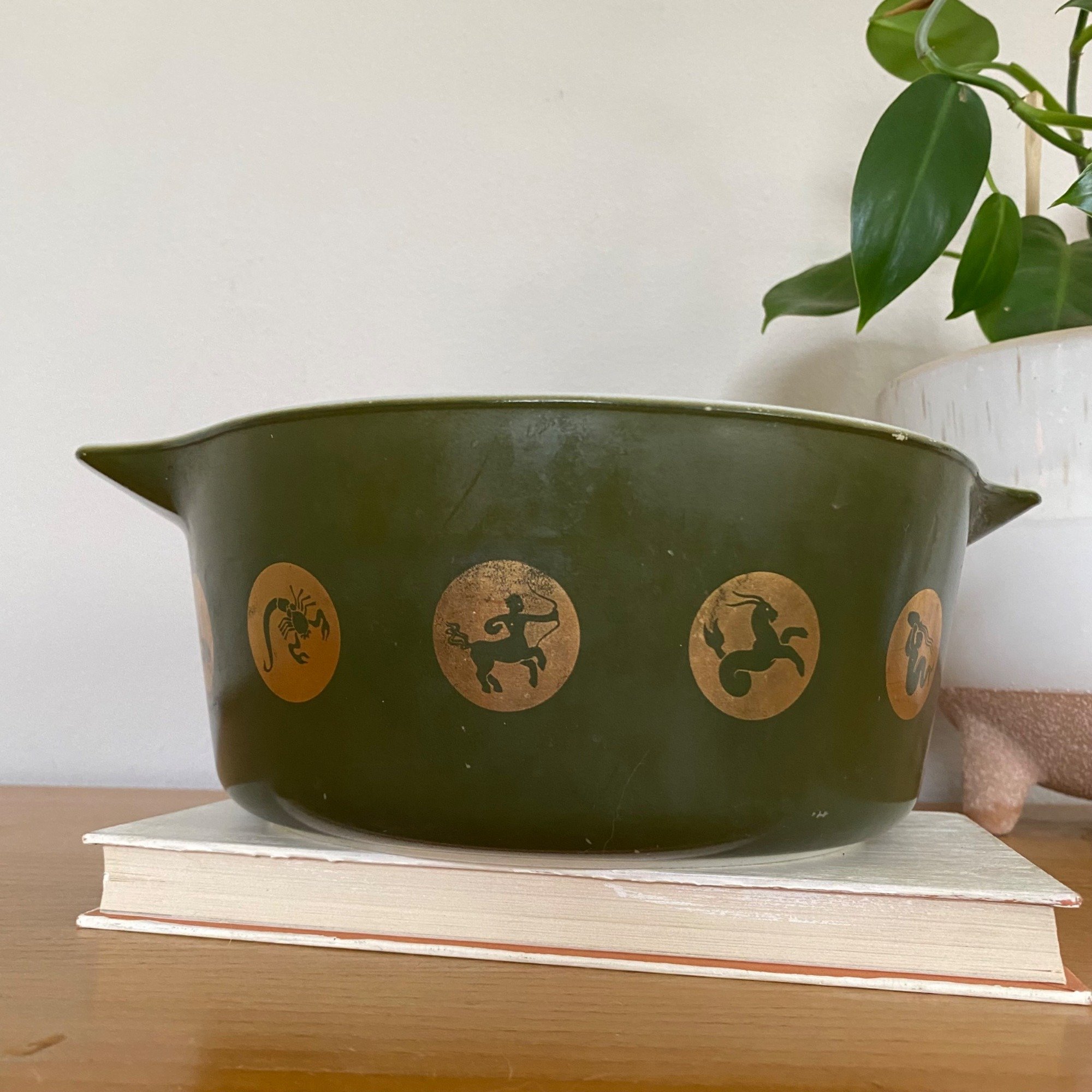 Vintage 1961 Pyrex Zodiac Astrology Casserole Dish 475-B Green/Gold MCM ...