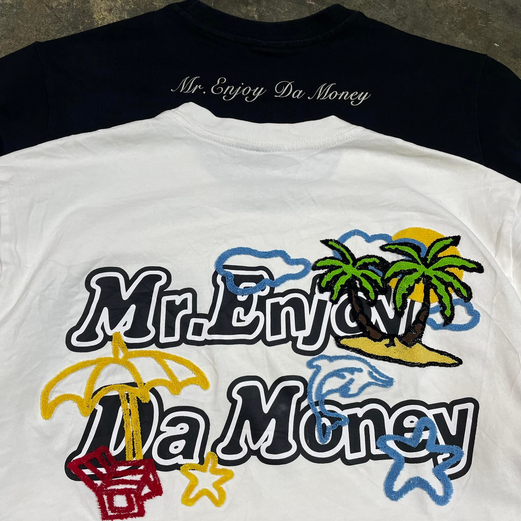 Mr.Enjoy Da Money Black ...? Size 18 Length 25 Price 30000 (Tee 