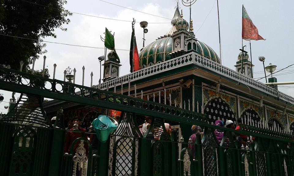 Hazrat Khwaja Nasiruddin Mahmood Roshan Chirag Dehlvi - R.A. added a ...