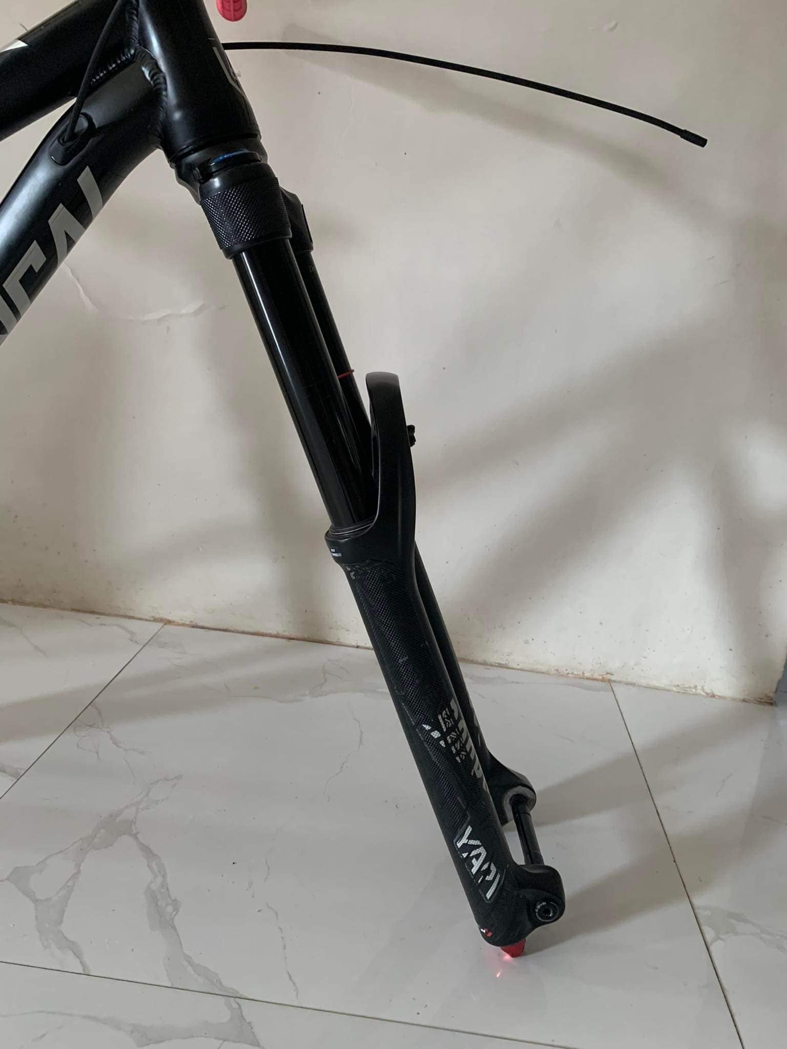 2019 Rockshox Yari 27.5 fork specifications