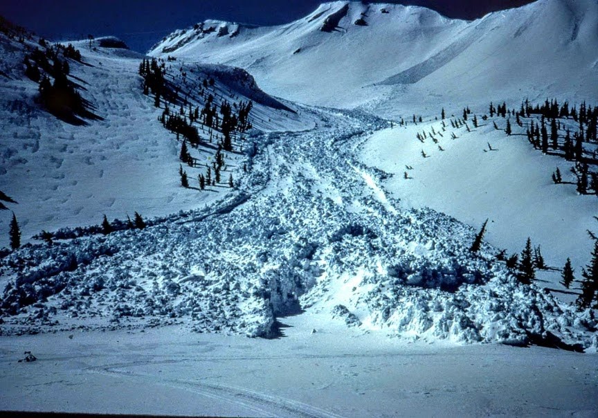 Avalanche hits Mammoth Mountain in California