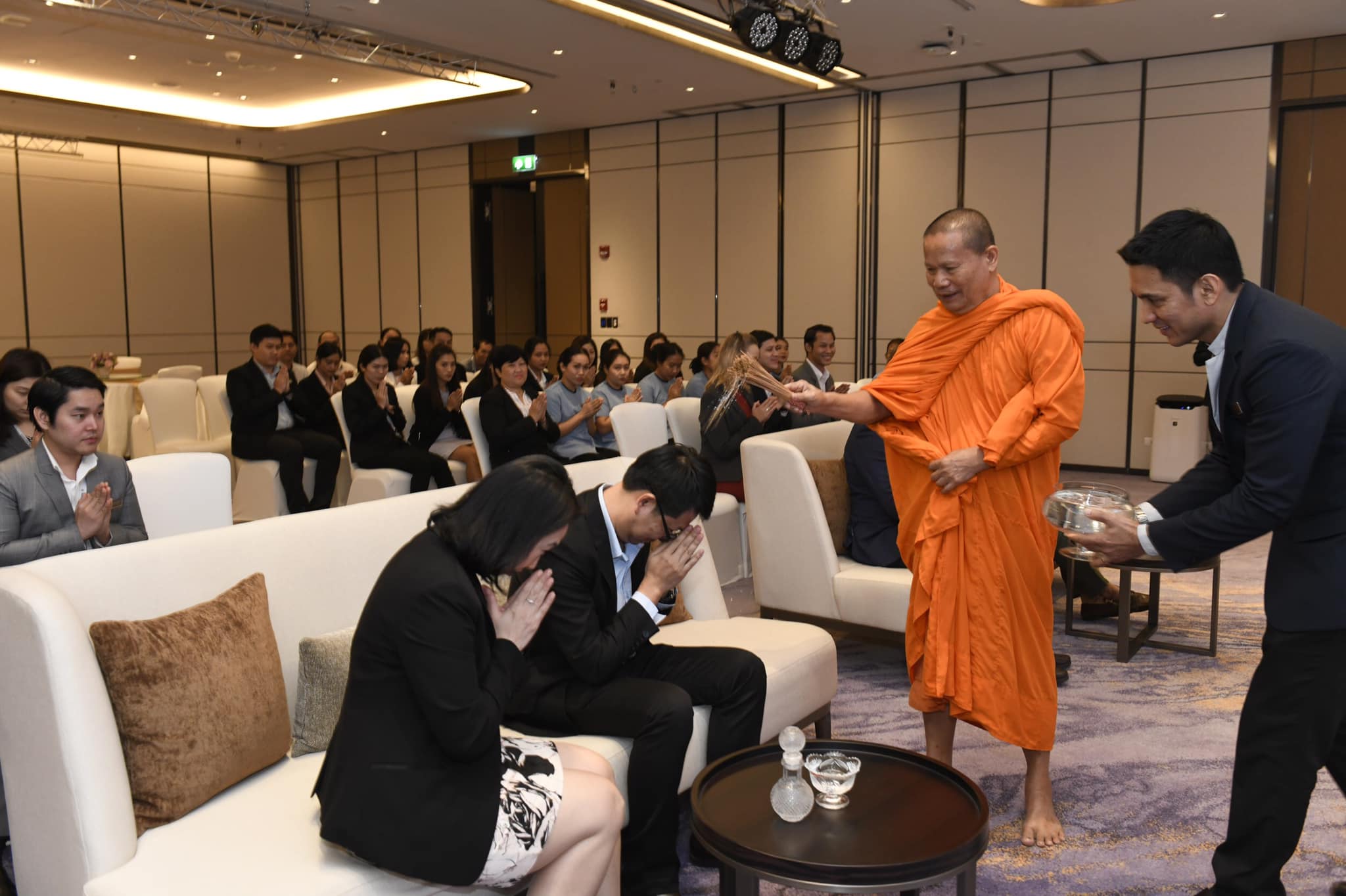Careers at Carlton Hotel Bangkok Sukhumvit - In the company of our ...