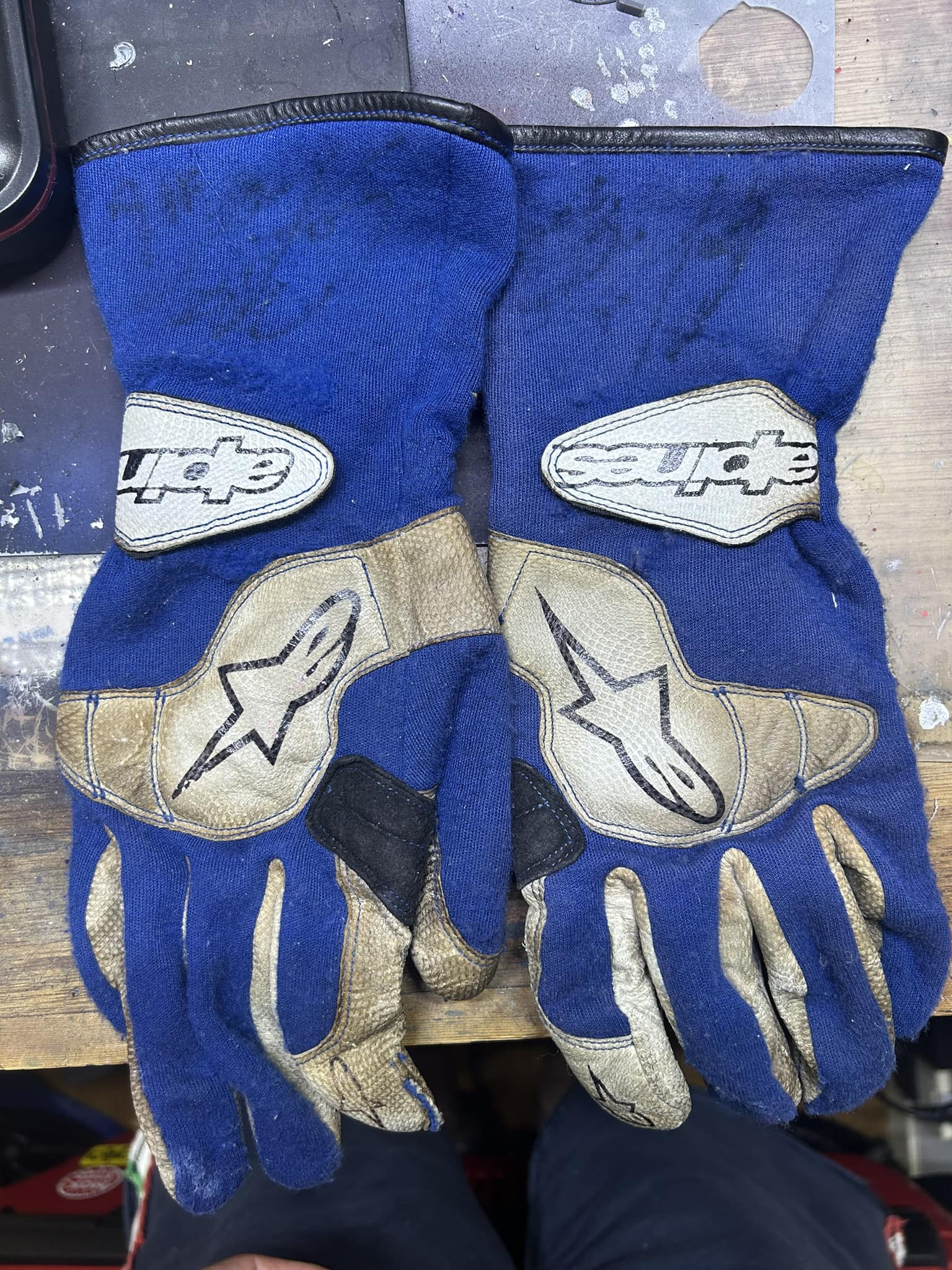 Juichi Wakisaka's signed 2002 Esso Supra gloves