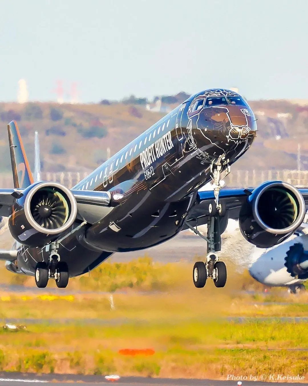 Inside the Embraer 195-E2 