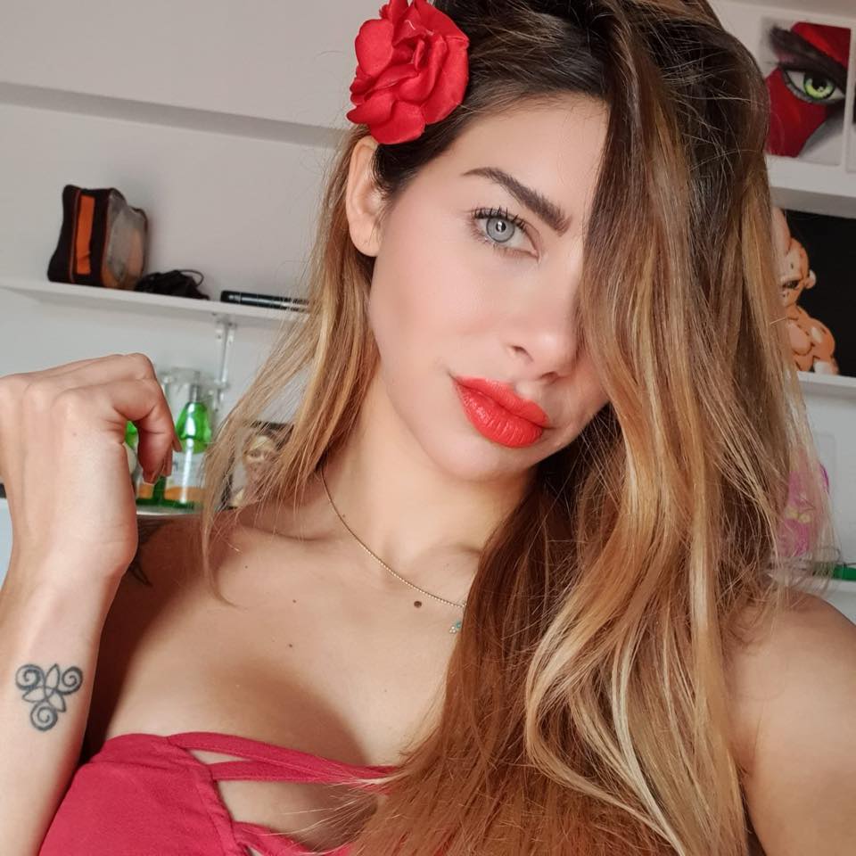 Xoana González Xoana González added a new photo.