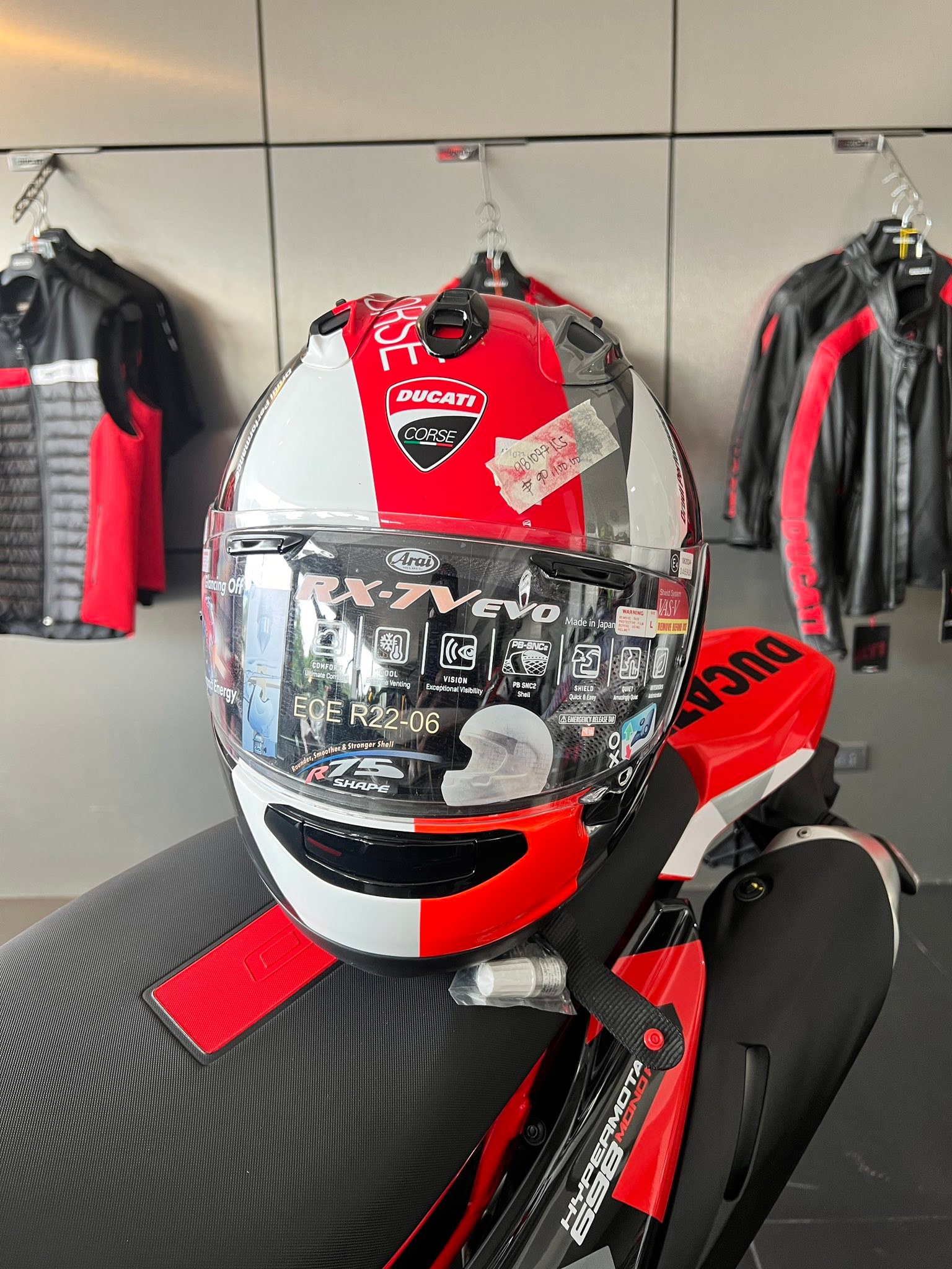 arai ducati helmet 2020 Theme V2 Full-face Motorcycle by Integrálna prilba Ducati Corse V7 Supreme Ducati Arai Corsair-X Helmet