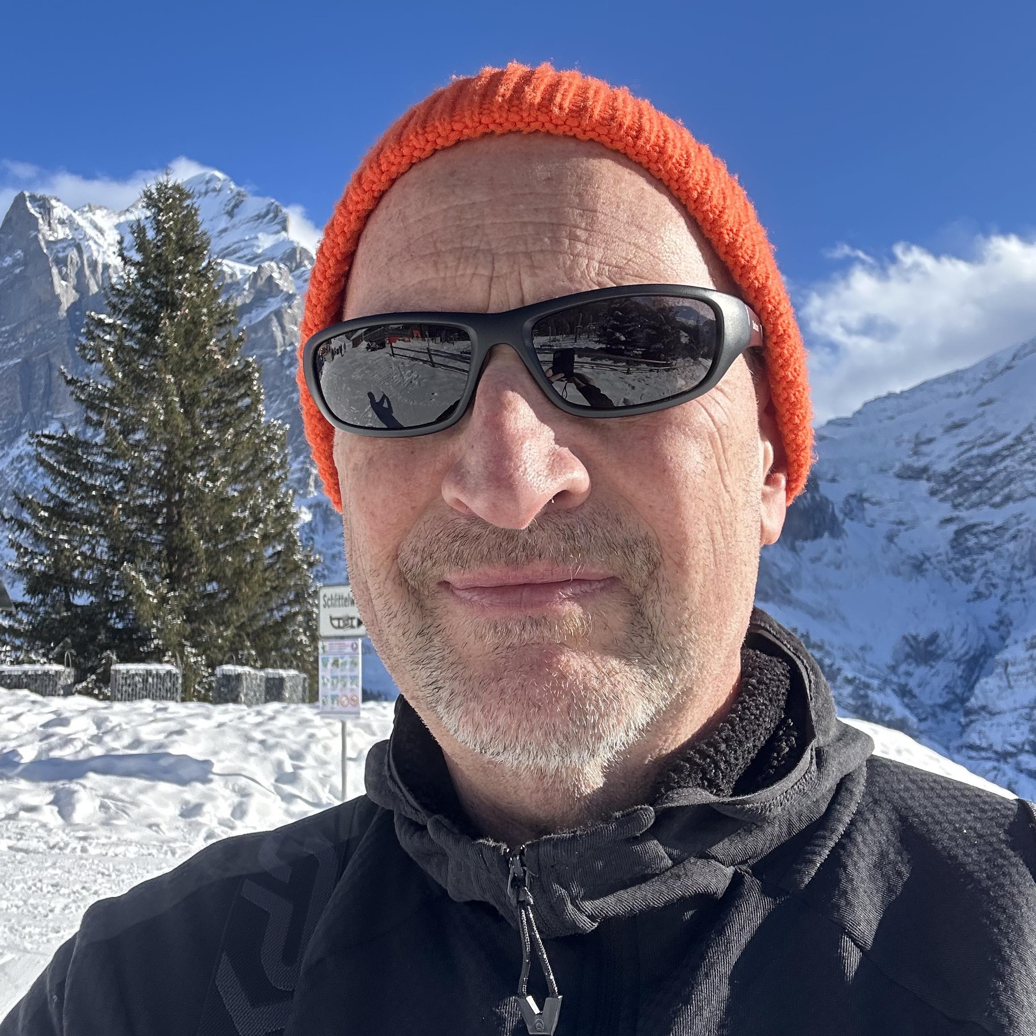 Morzine Crew - Talk To Me!! | Did anyone find an iPhone 6 last night in ...