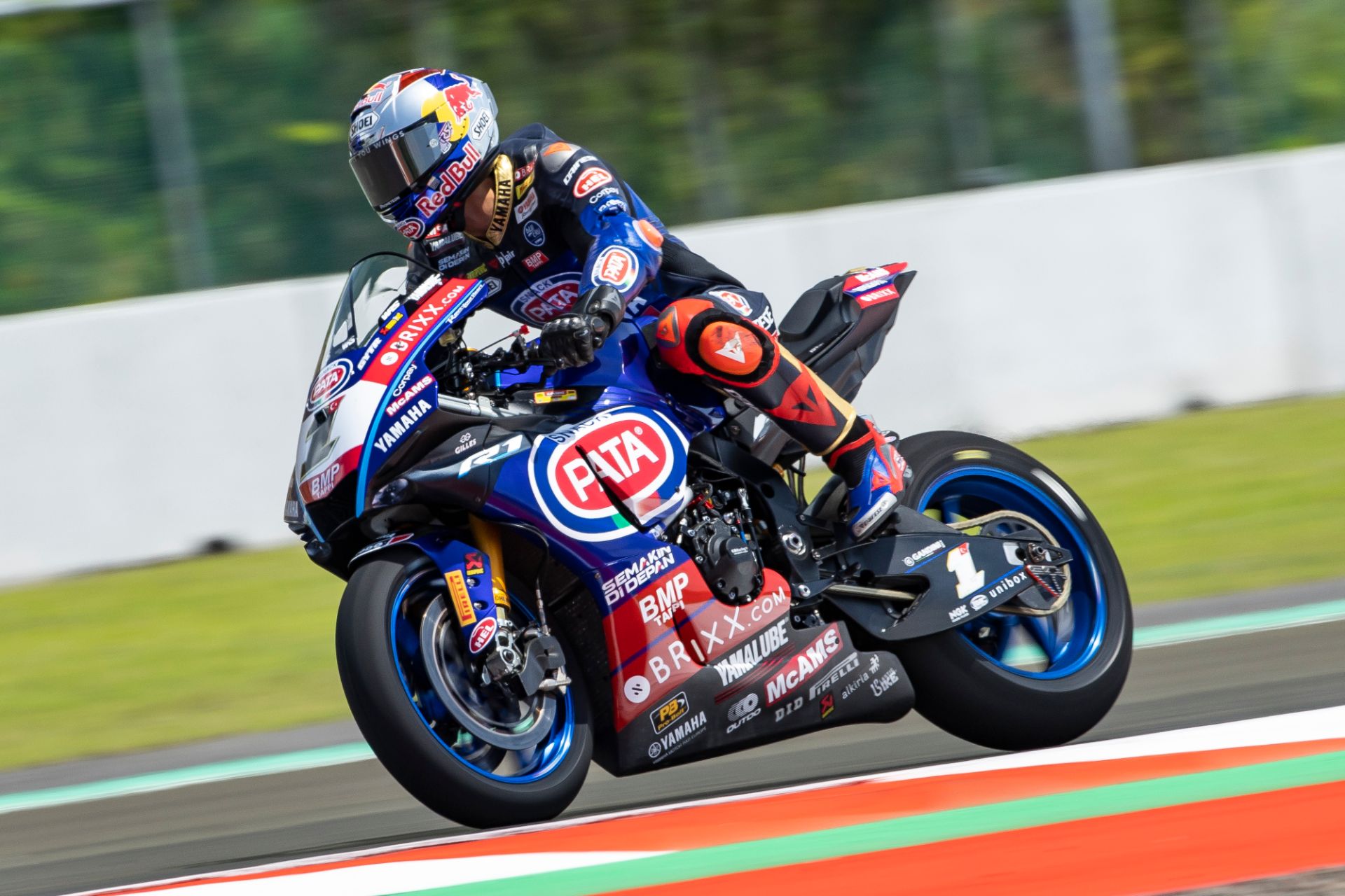 YZF- R1🏍️💨ทำ Hattrick Winner... - Yamaha Riders club Thailand