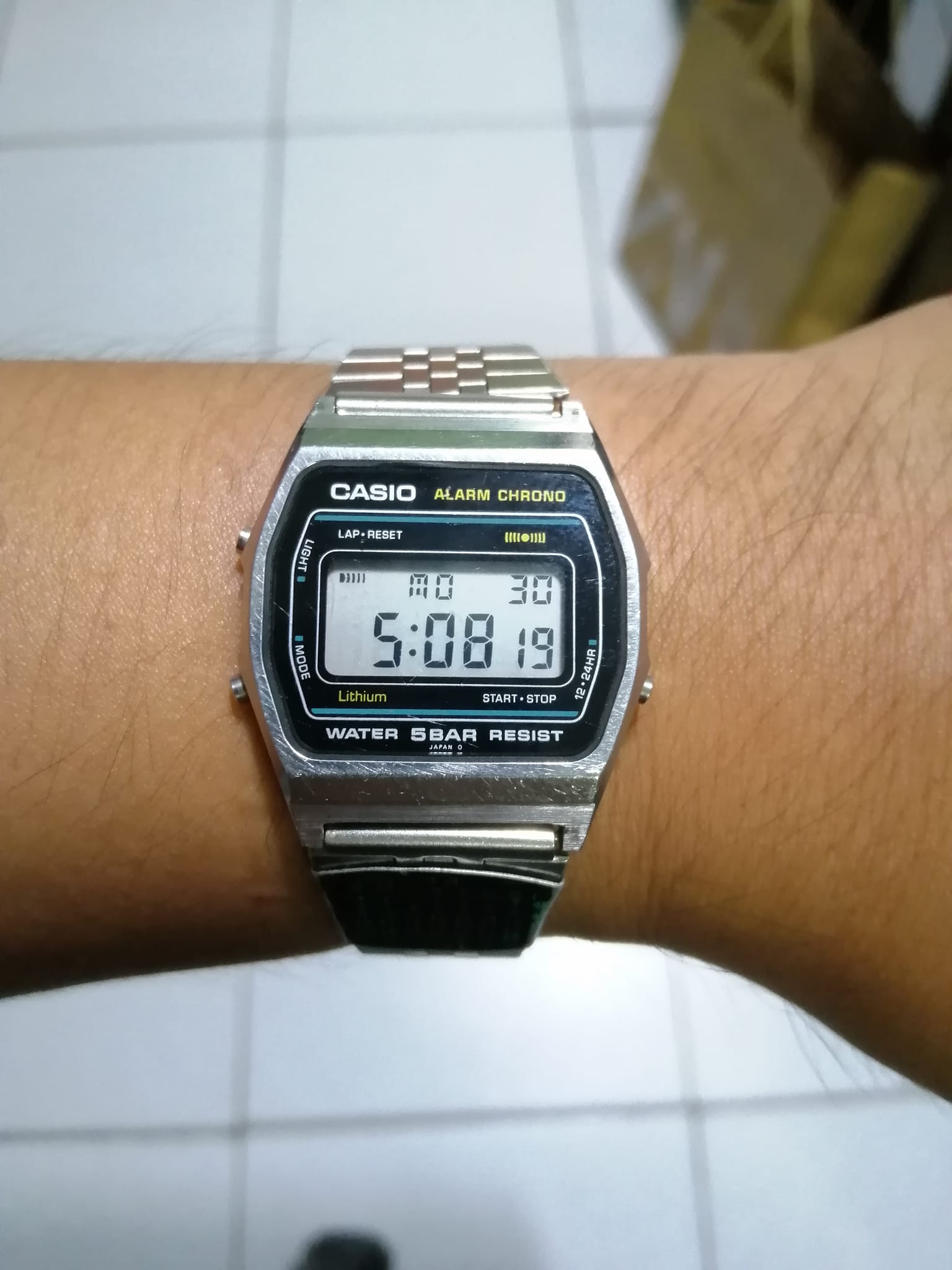 Casio W-31 1990 vintage unit restored
