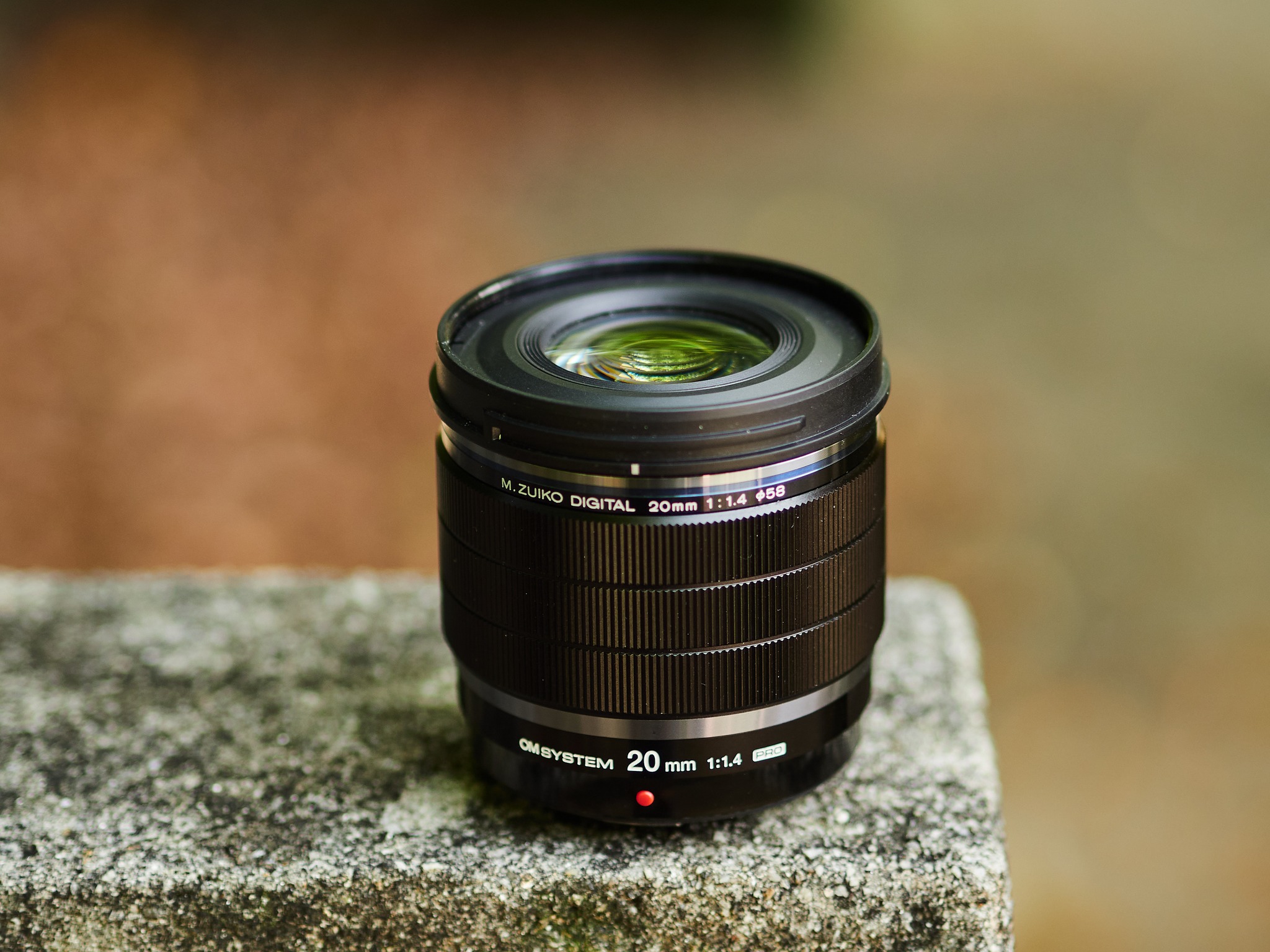Here is my user-experience review of OM System 20mm F1.4 PRO lens 
