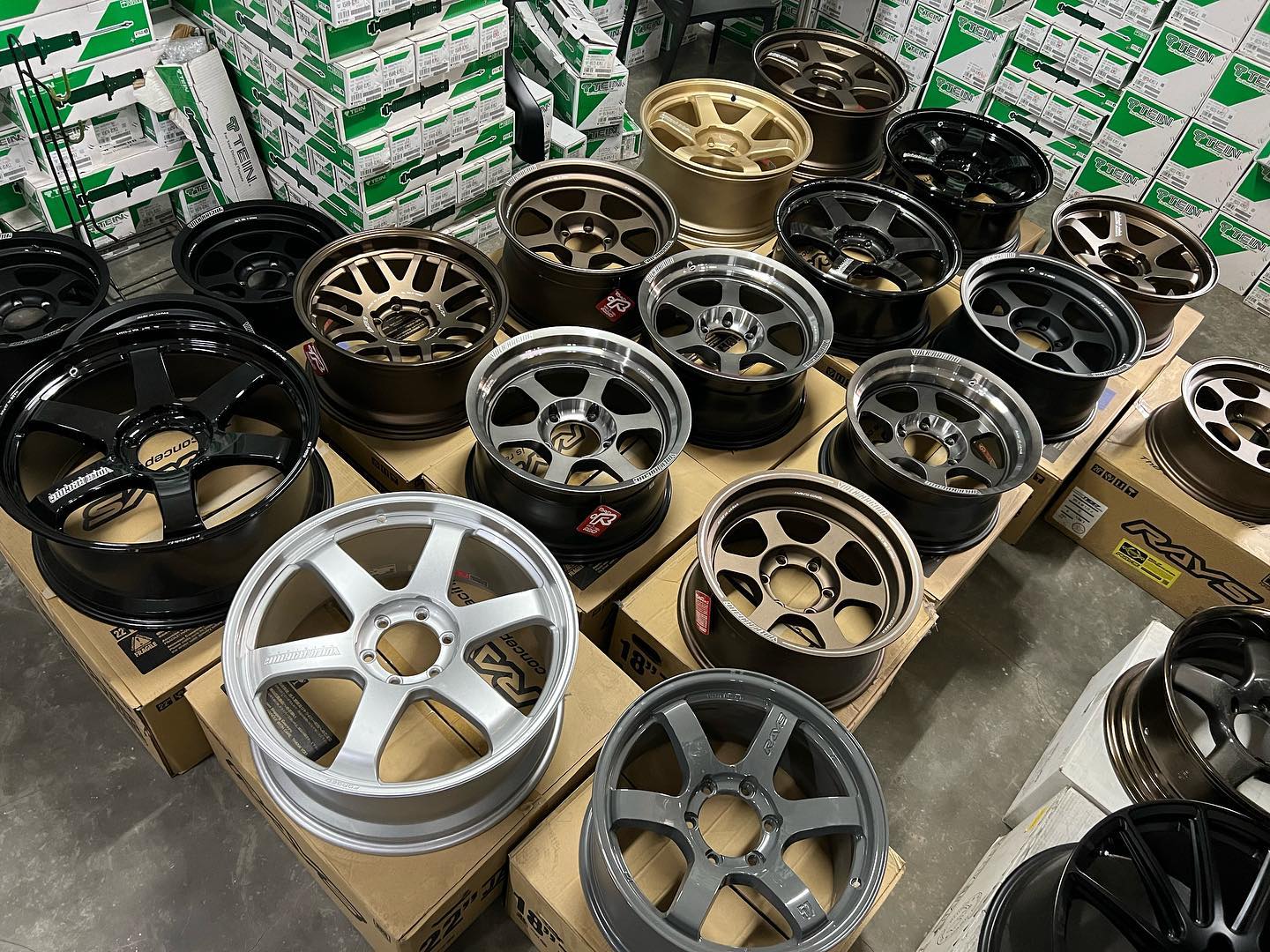 WHEELWEDNESDAY ? RAYS, LMGT4, ADVAN, & gramLIGHTS IN STOCK 