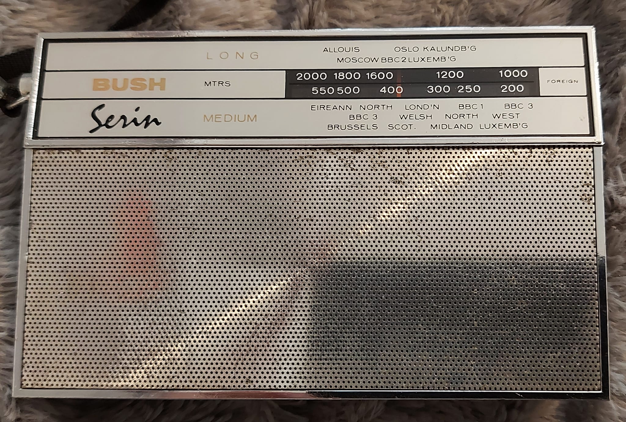 What is the model number of this vintage Bush radio?