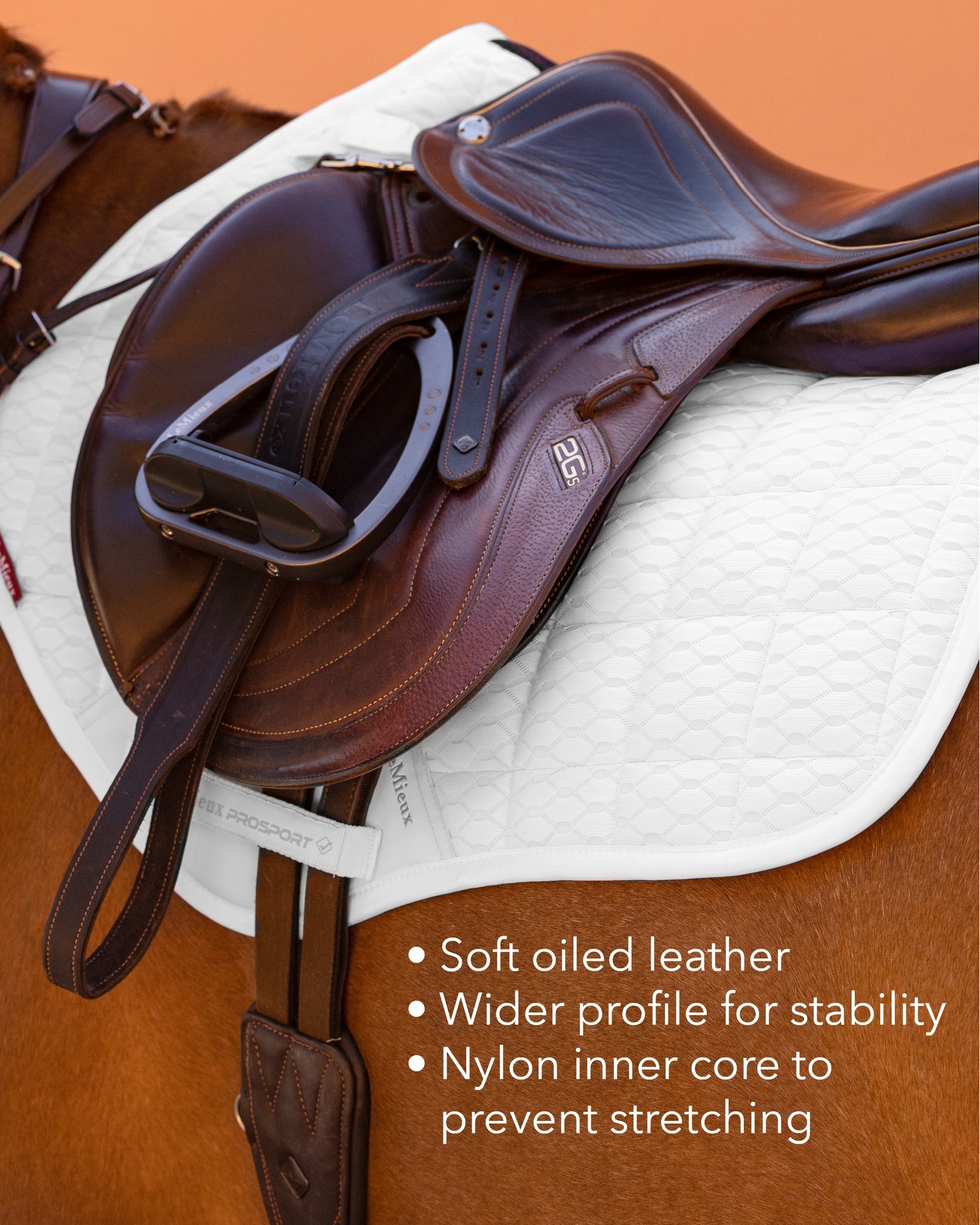 STIRRUP LEATHERS CLOSE CONTACT