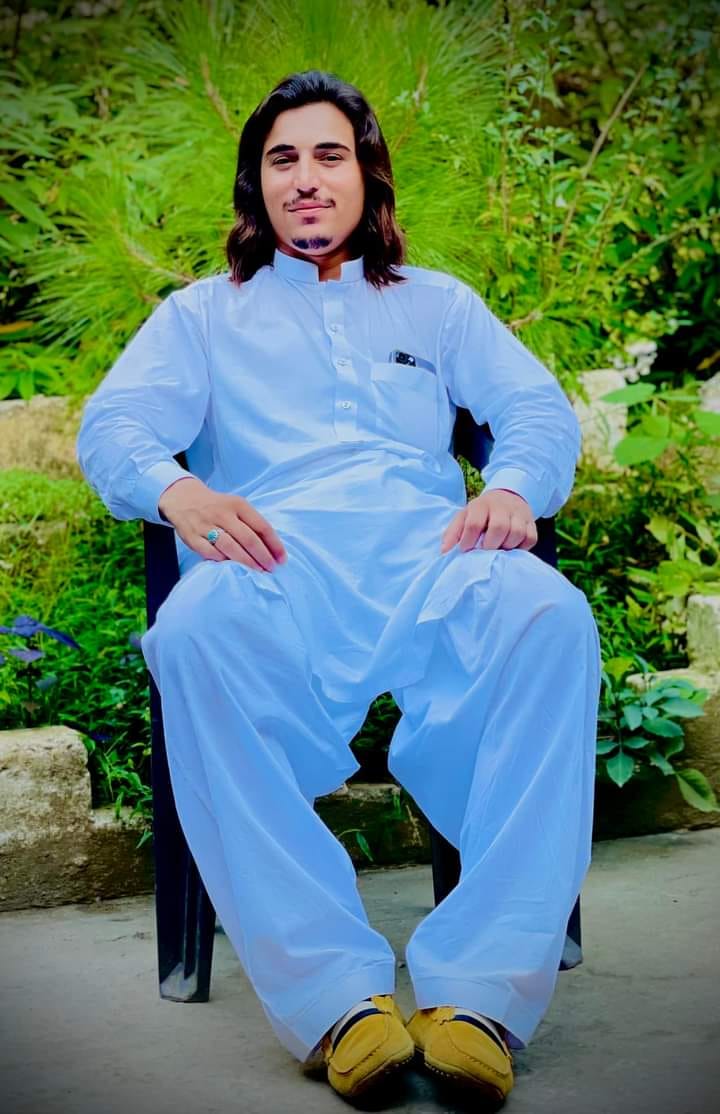 Sajjad Gull Rang سجاد ګلرنګ