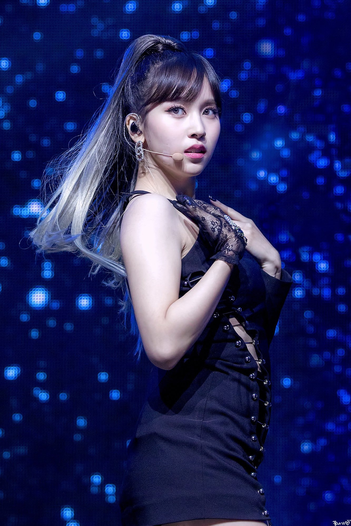 Twice- M. Mina_名井 南 telah menambah... - Twice- M. Mina_名井 南