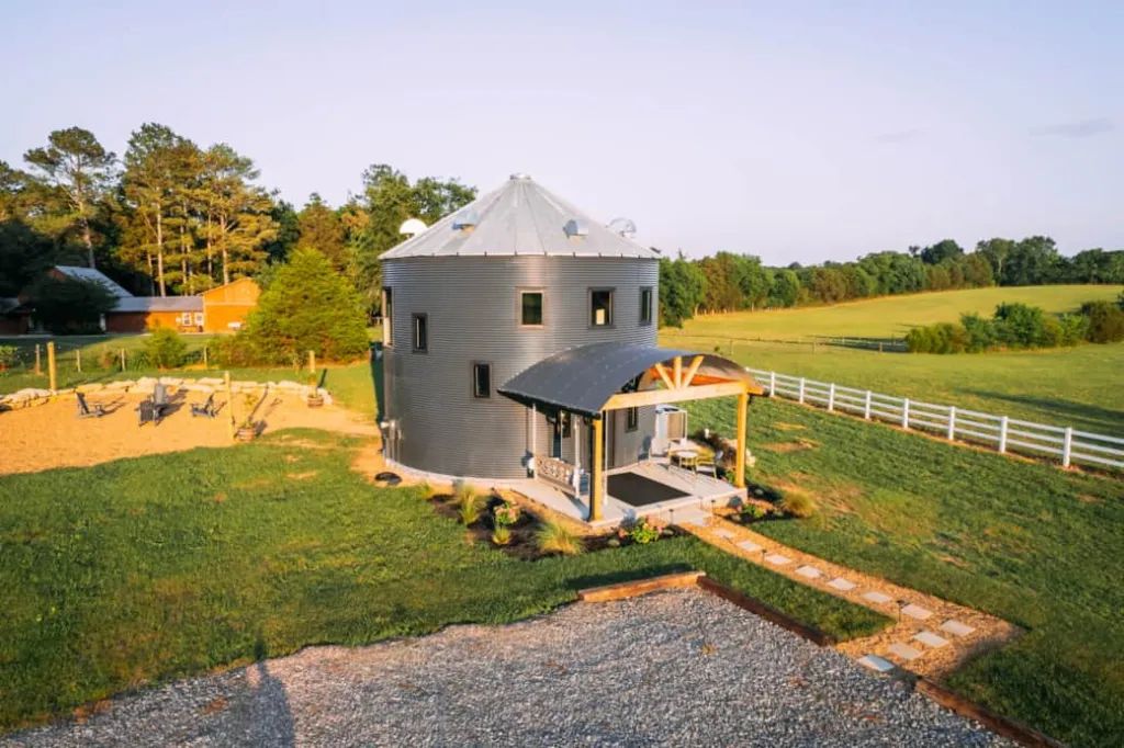 Homecrux - This Spherical Container House...🥰 Check 40...