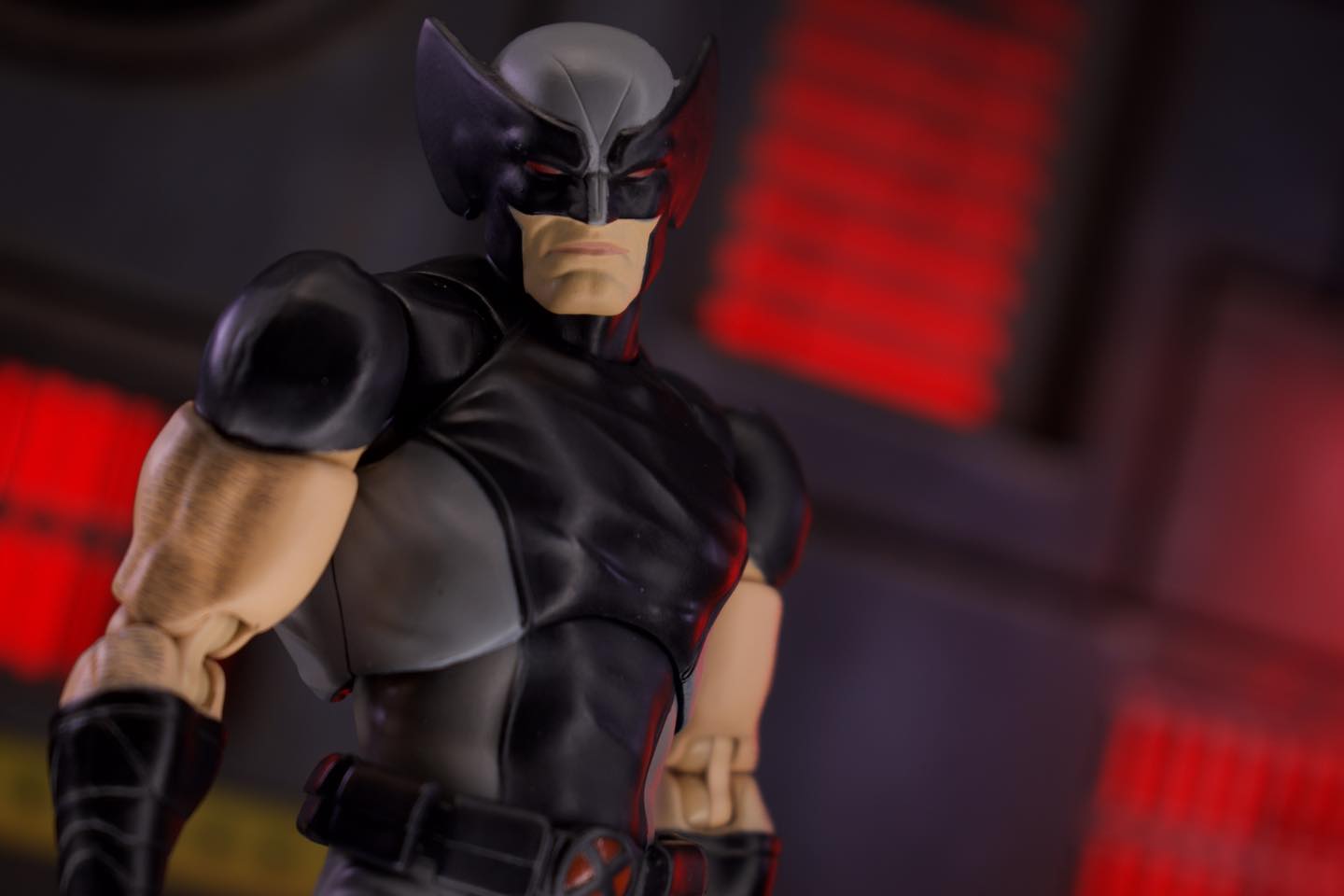Mafex X-Force Wolverine figure review