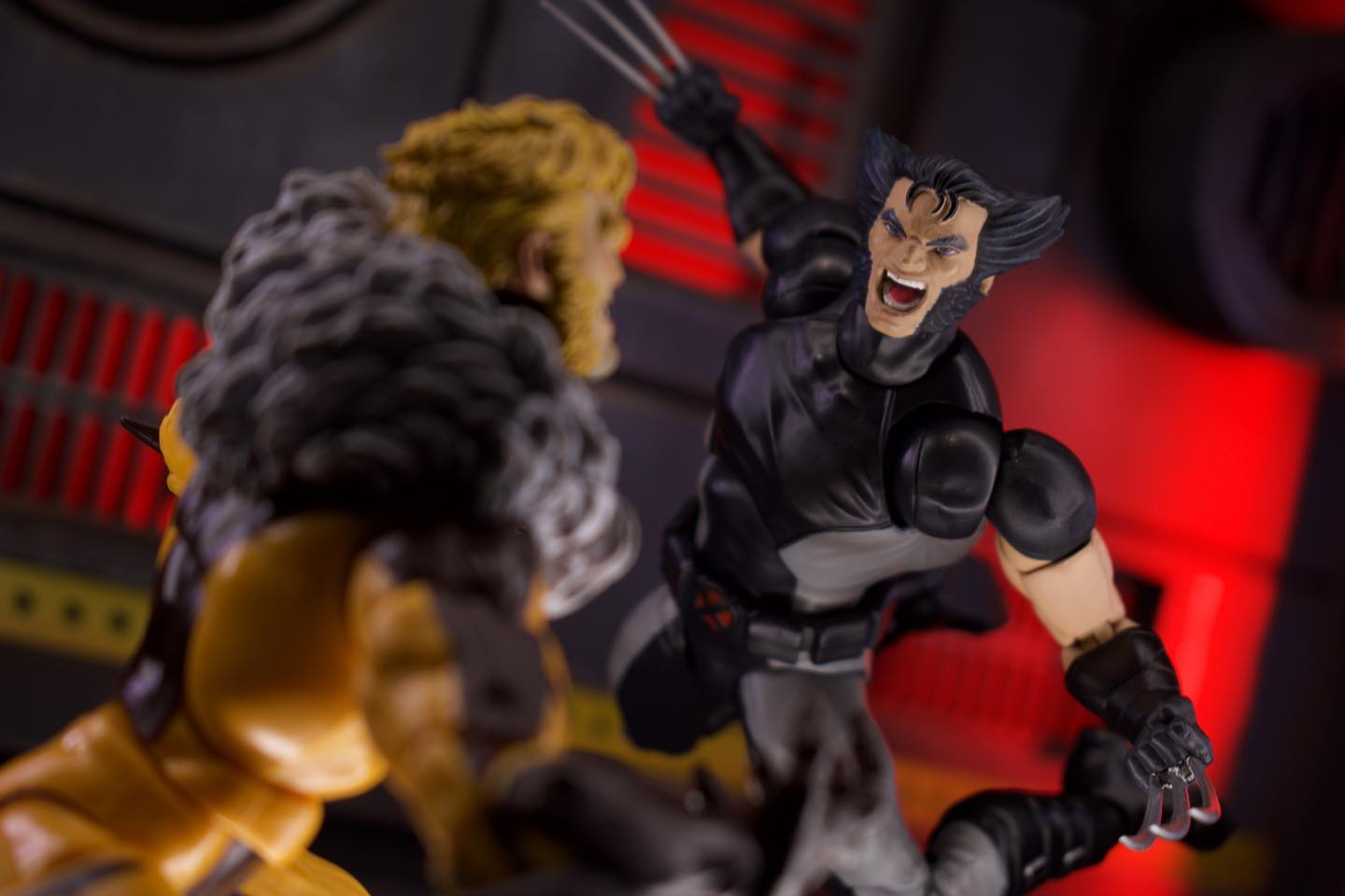 Mafex X-Force Wolverine figure review