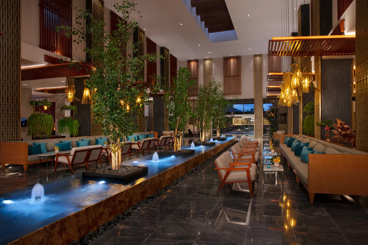 What are Secrets Royal Beach Punta Cana's restaurant dress codes and hotel details?