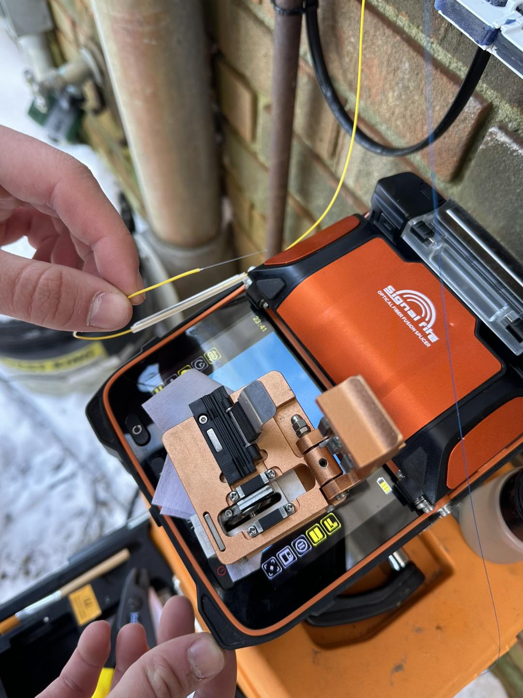 LitFiber - 🔧 Behind the Scenes: Fiber Splicing in Action! 🔧 Ever wonder ...