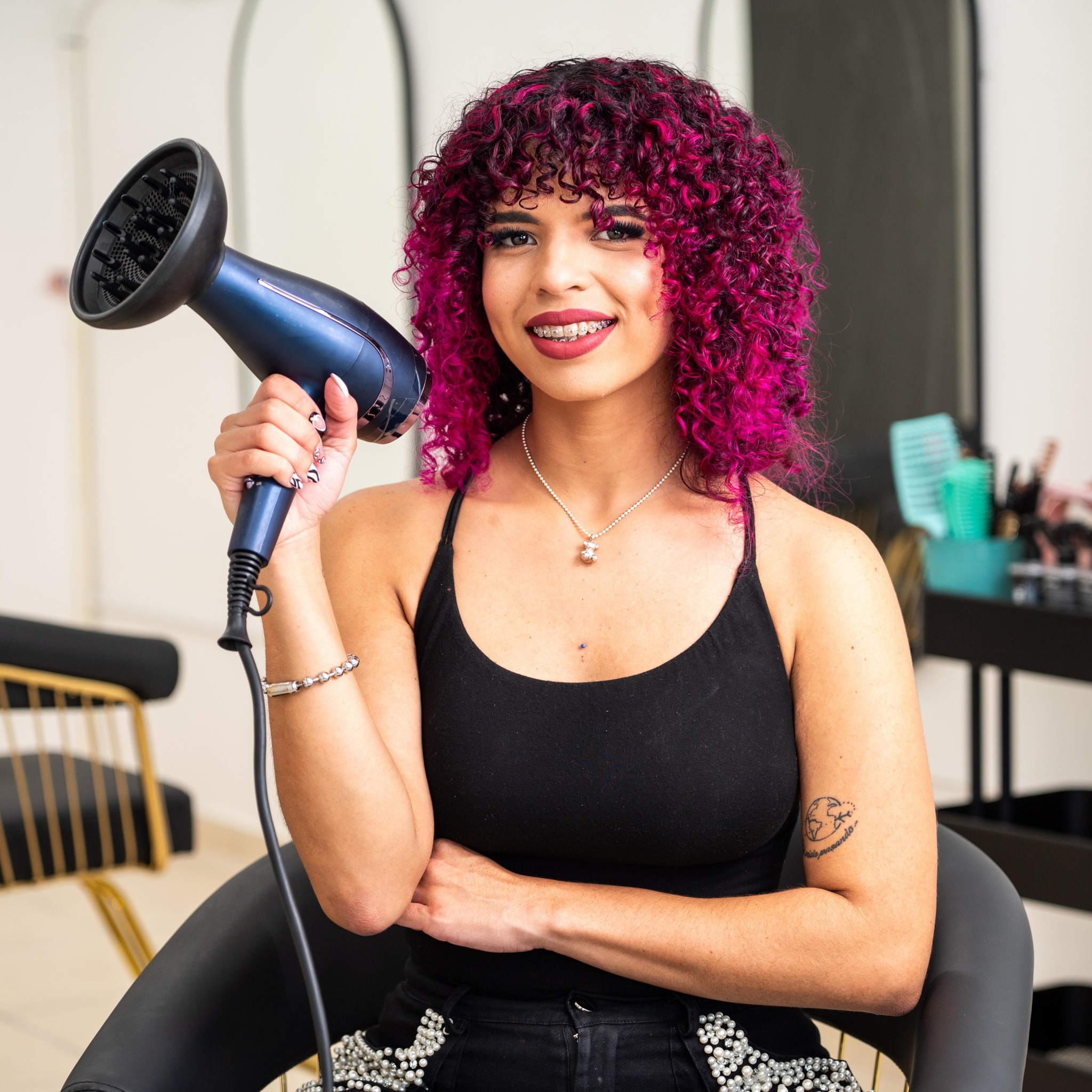 El rizo SÍ se puede teñir. Pasar de rubio a rojo en cabello rizado sí ...
