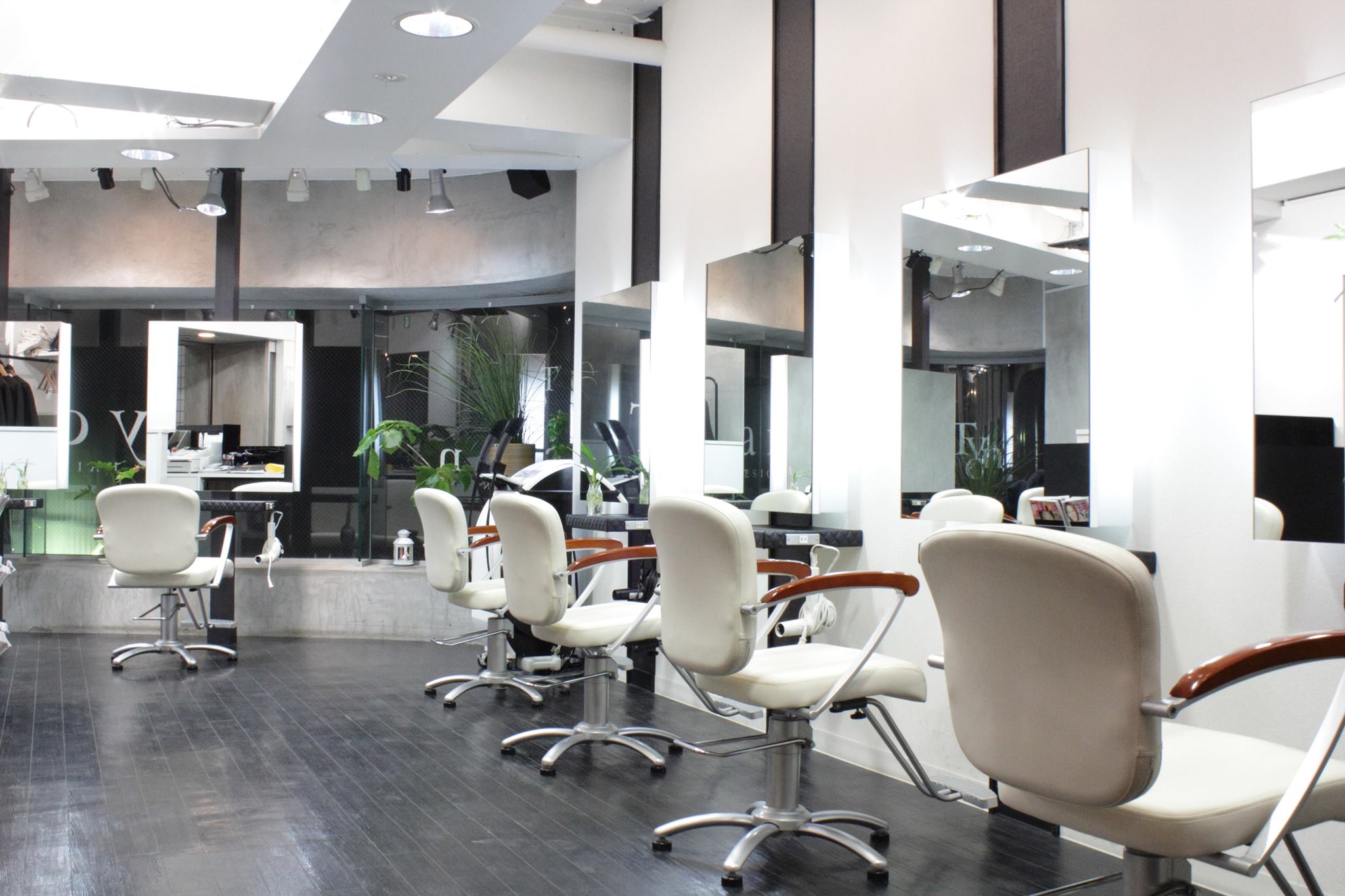 美容室ルクシア hair&beauty LUXIA... - 美容室ルクシア hair&beauty LUXIA