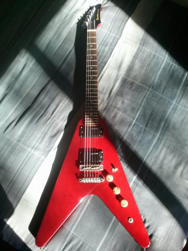 Ibanez 1982 guitar catalog with Dave Murray, Phil Collen, and