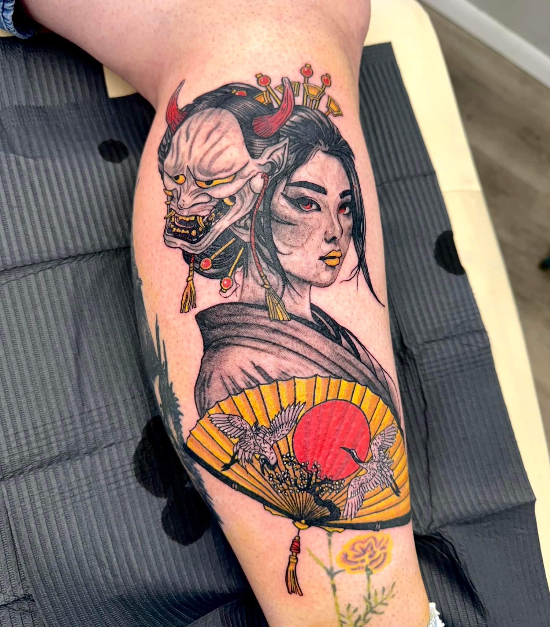 A powerful Japanese dark realism outer thigh and leg piece