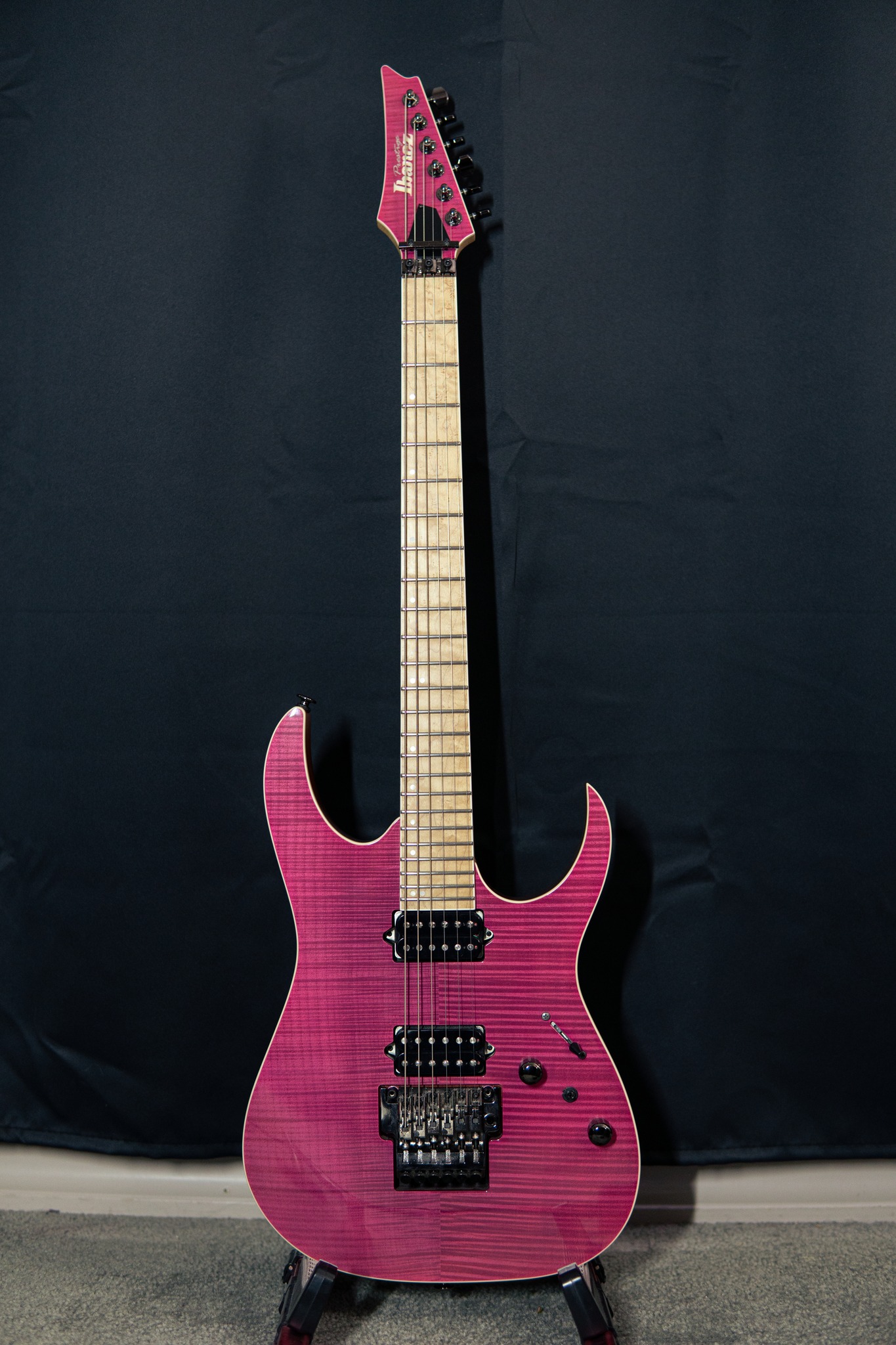 Ibanez RGR5220M with flamed maple top