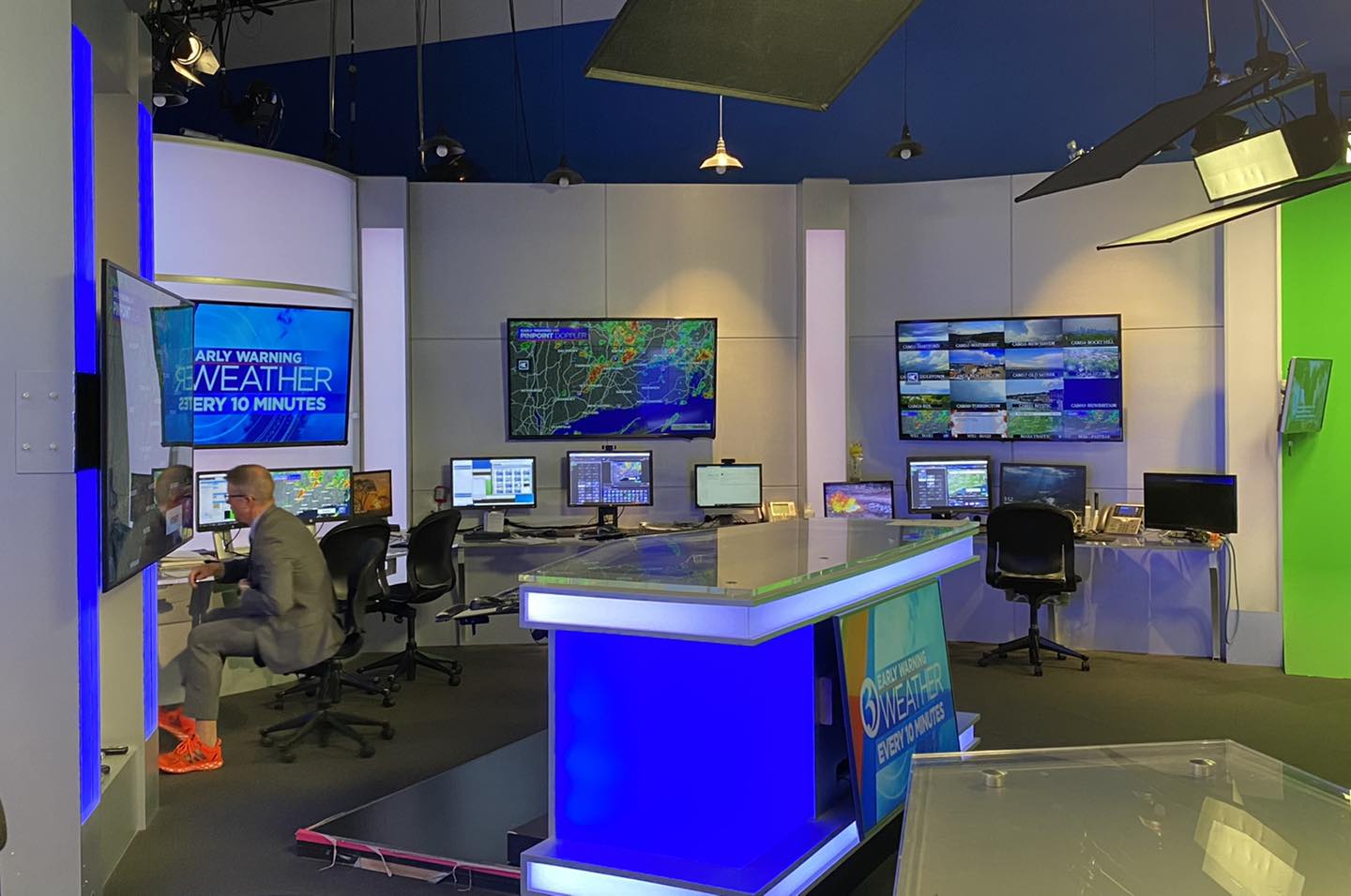 WFSB - Channel 3 Eyewitness News