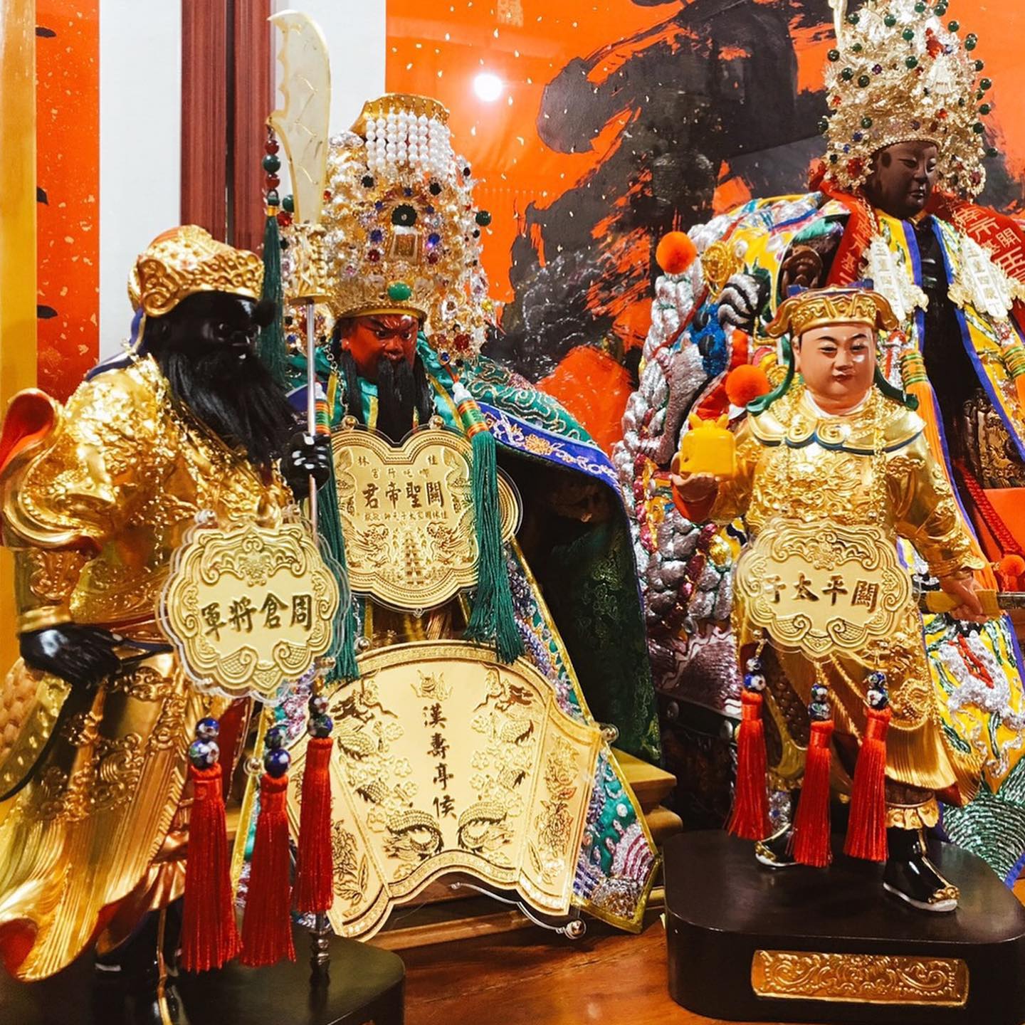 北港武德宮-財神開基祖廟 - 也是「不居功的承擔」-黑虎將軍篇 武財公降駕揮鸞時，總由黑虎先行。民間相傳，黑虎將軍是武財神為玄壇元帥時期，於 ...