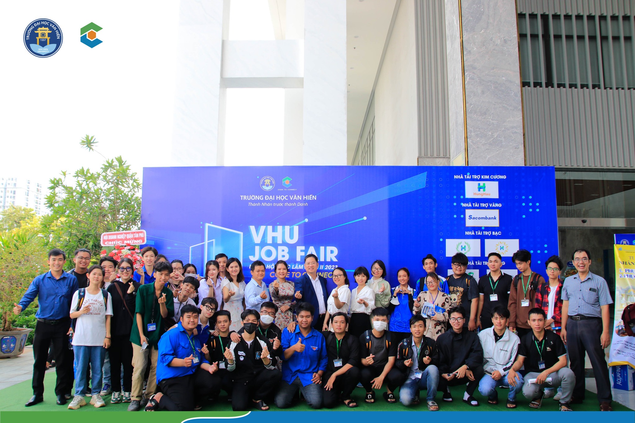VHUers hào hứng tham dự Ngày hội việc... - Đại học Văn Hiến | Facebook