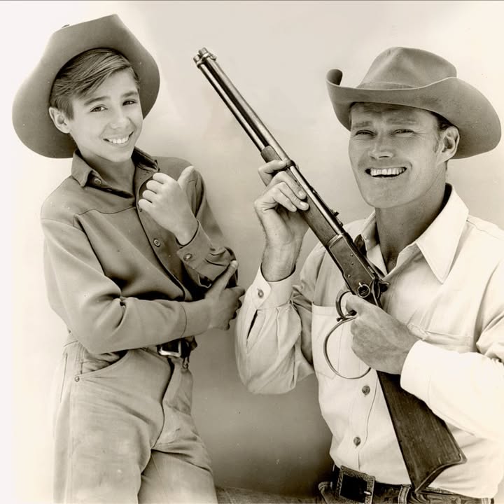 Classic - The Rifleman, and his son : Mark. The Rifleman Cast! Great ...